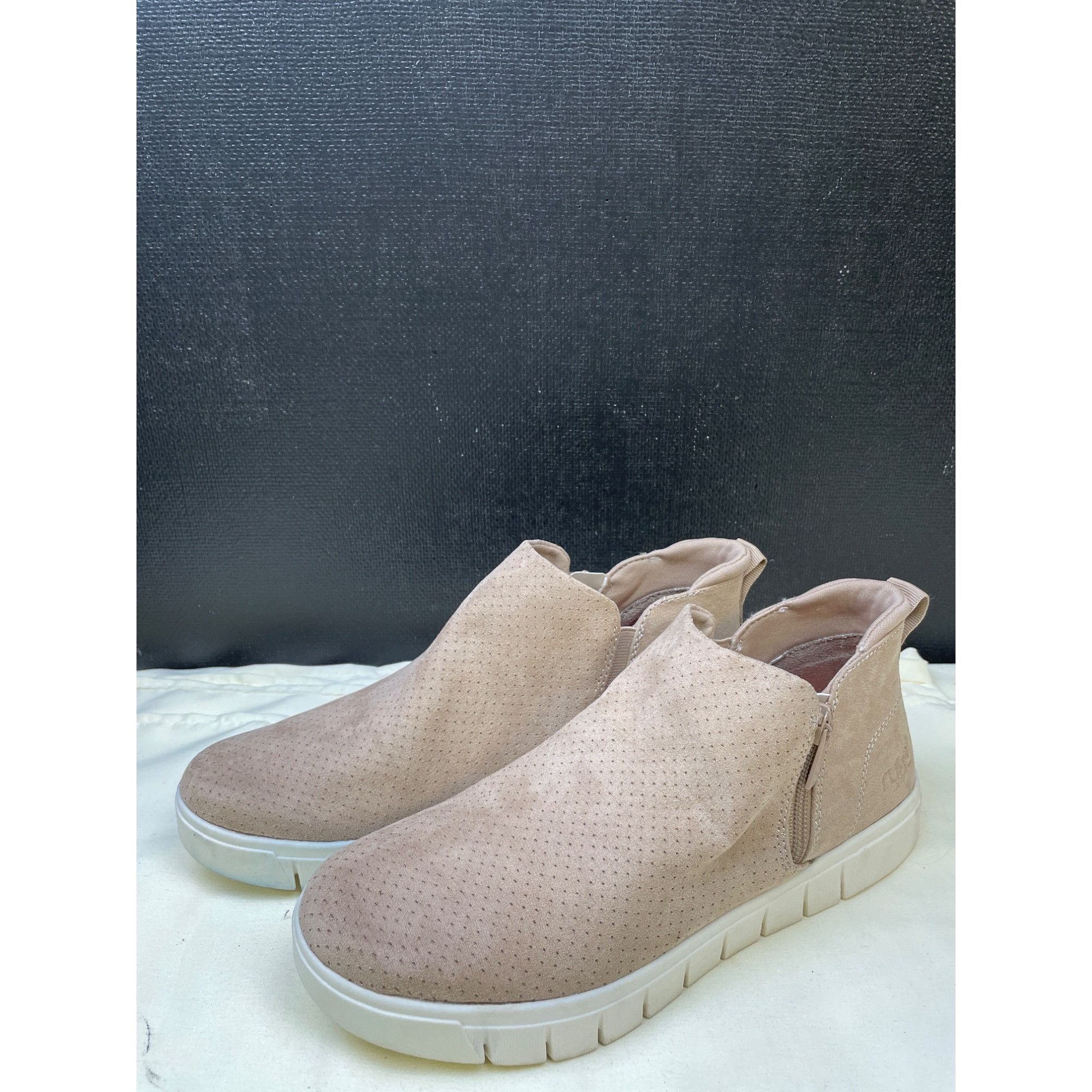 Other Ryka Womens Tan Suede Ankle Boots Shoes Zipper Side Size 9M Size US 9 / IT 39 - 1 Thumbnail