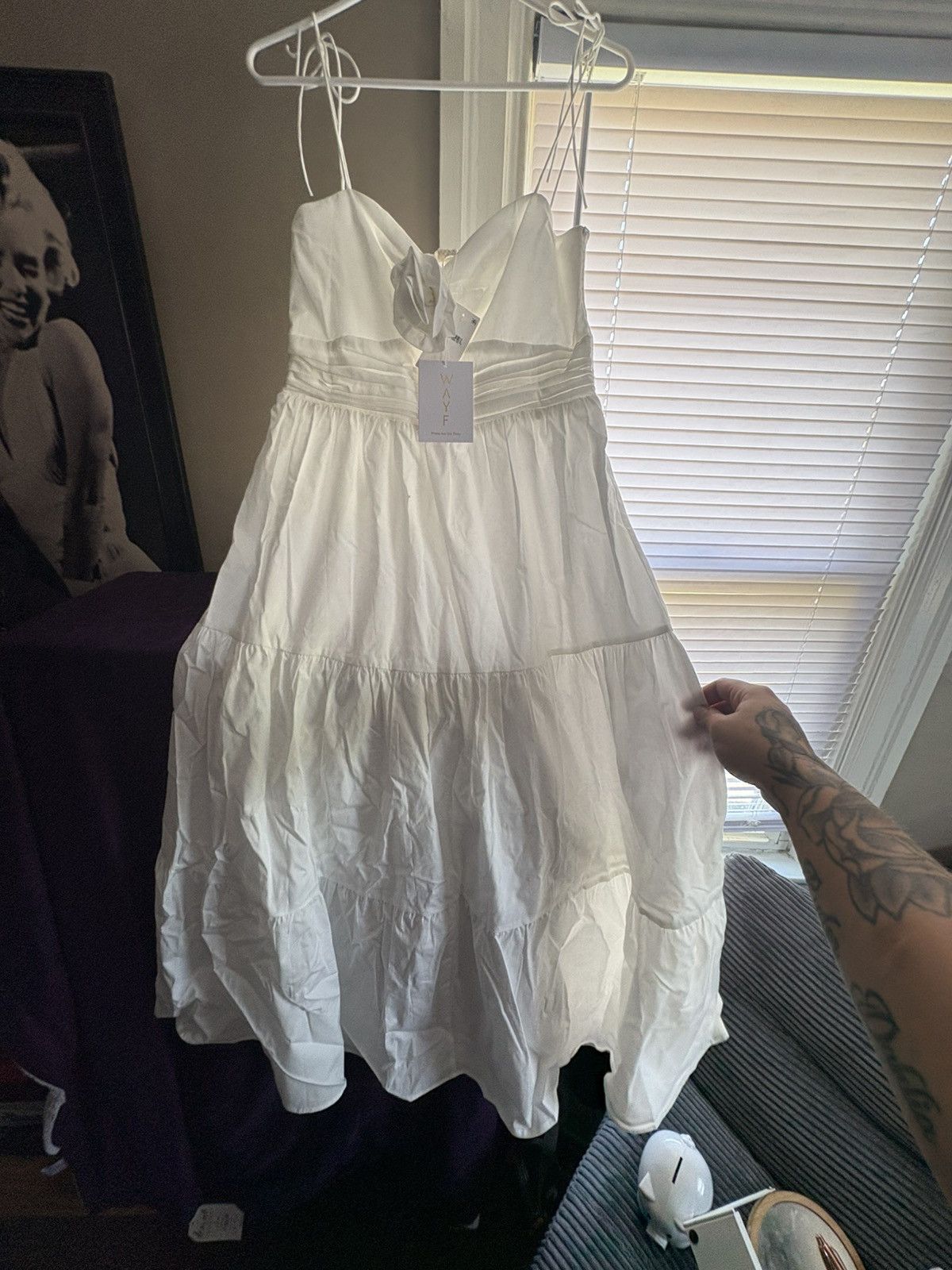 Nordstrom Victorias Sleeveless Tiered Sun Beach Dress Spaghetti Straps Size M / US 6-8 / IT 42-44 - 1 Thumbnail