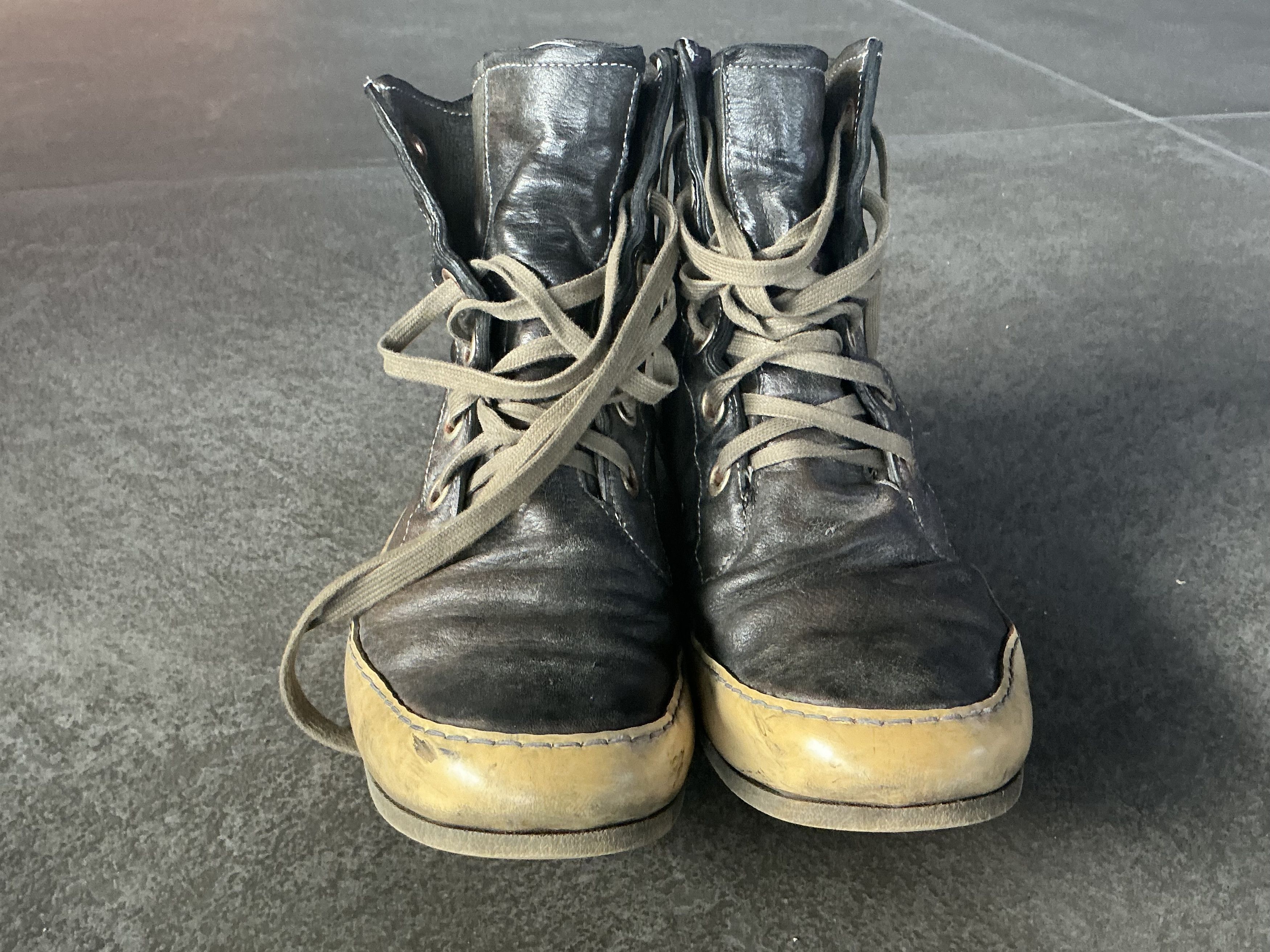 A1923 Distressed high top leather sneaker Size US 10 / EU 43 - 2 Thumbnail