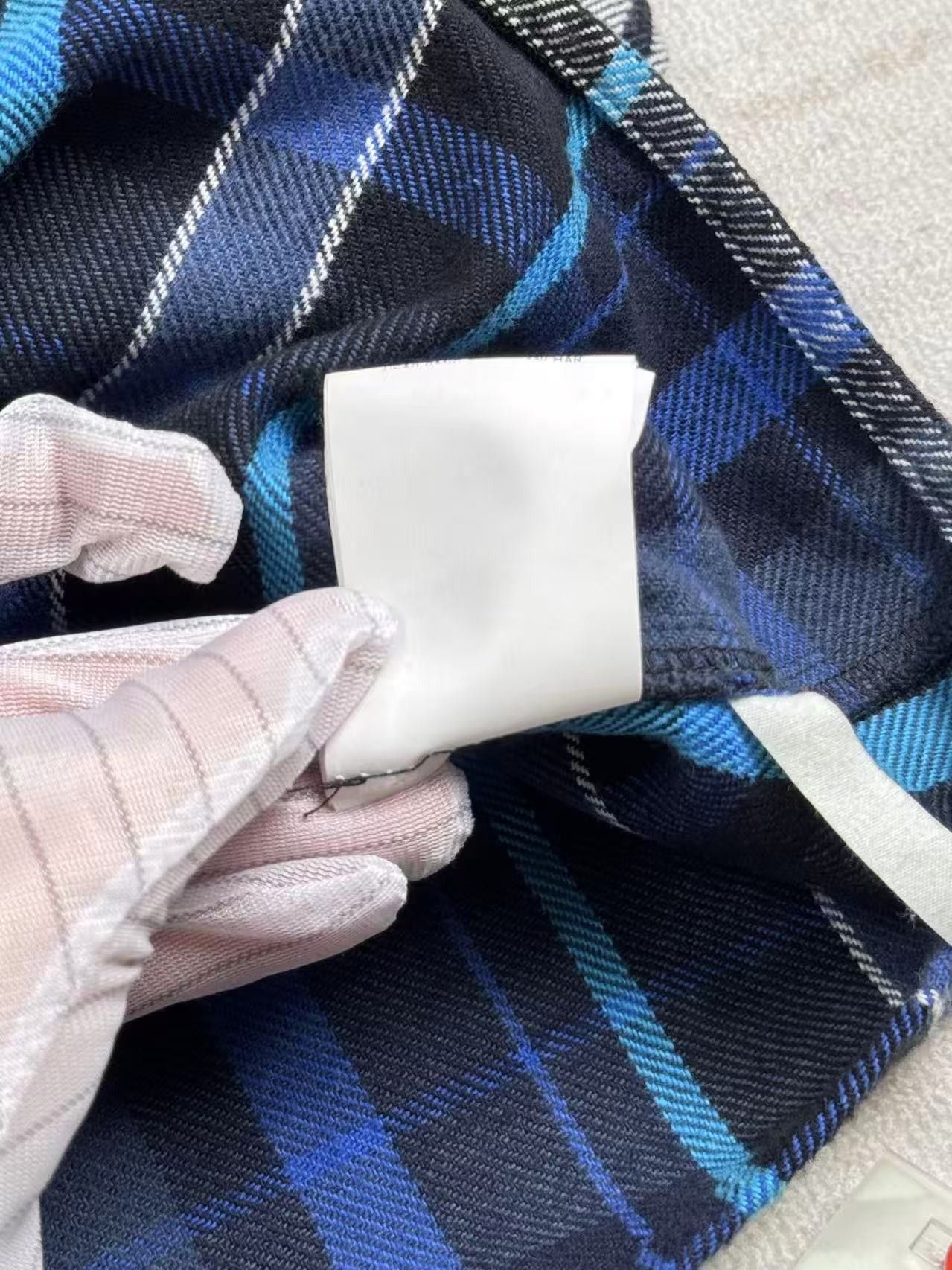 Off-White off white flannel Size US M / EU 48-50 / 2 - 14 Thumbnail