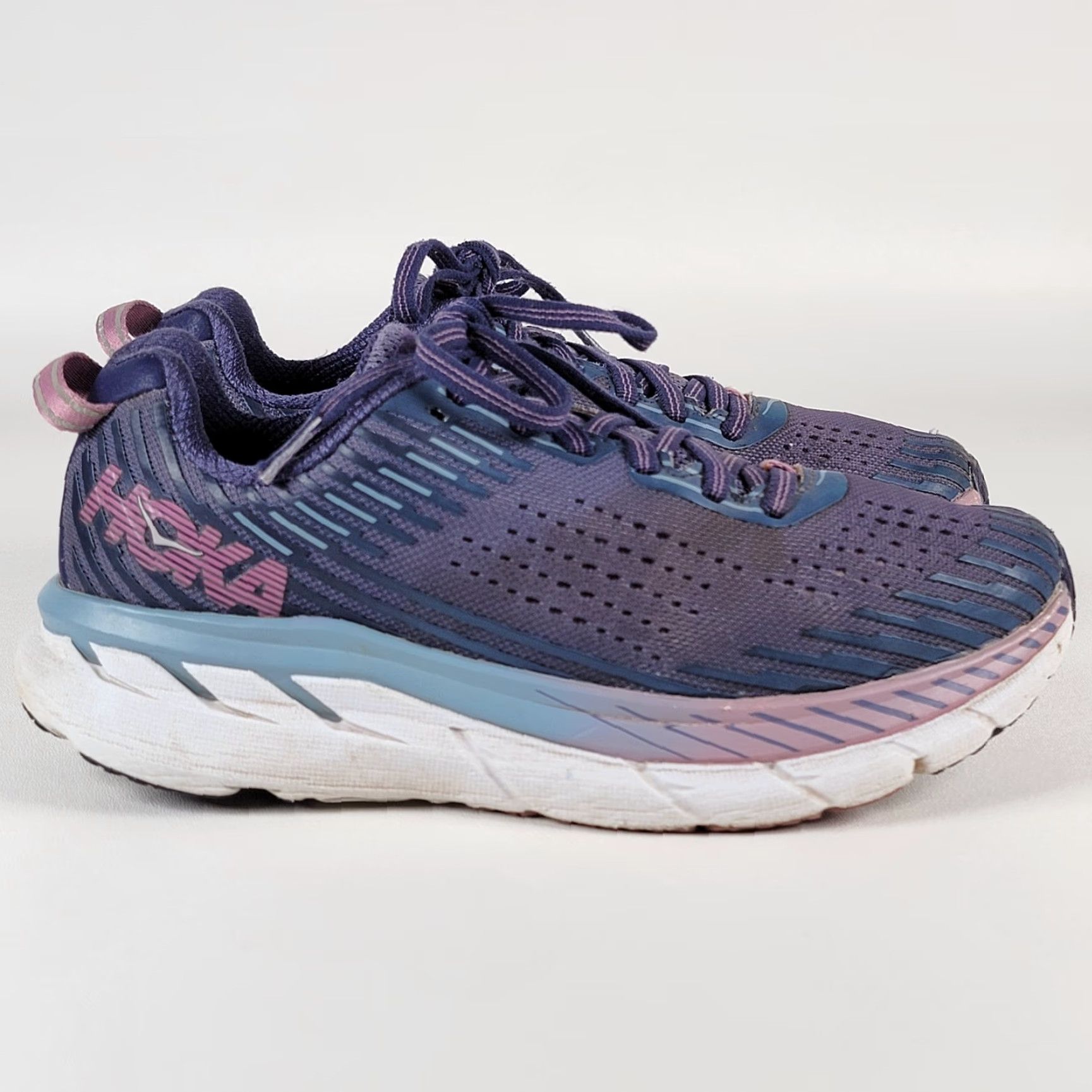Vintage Hoka One One Women's Size 6/37.5 Clifton 5 Running Sneakers Blue Purple Clifton 5 Sneaker Women Shoe Size US 6 / IT 36 - 2 Thumbnail
