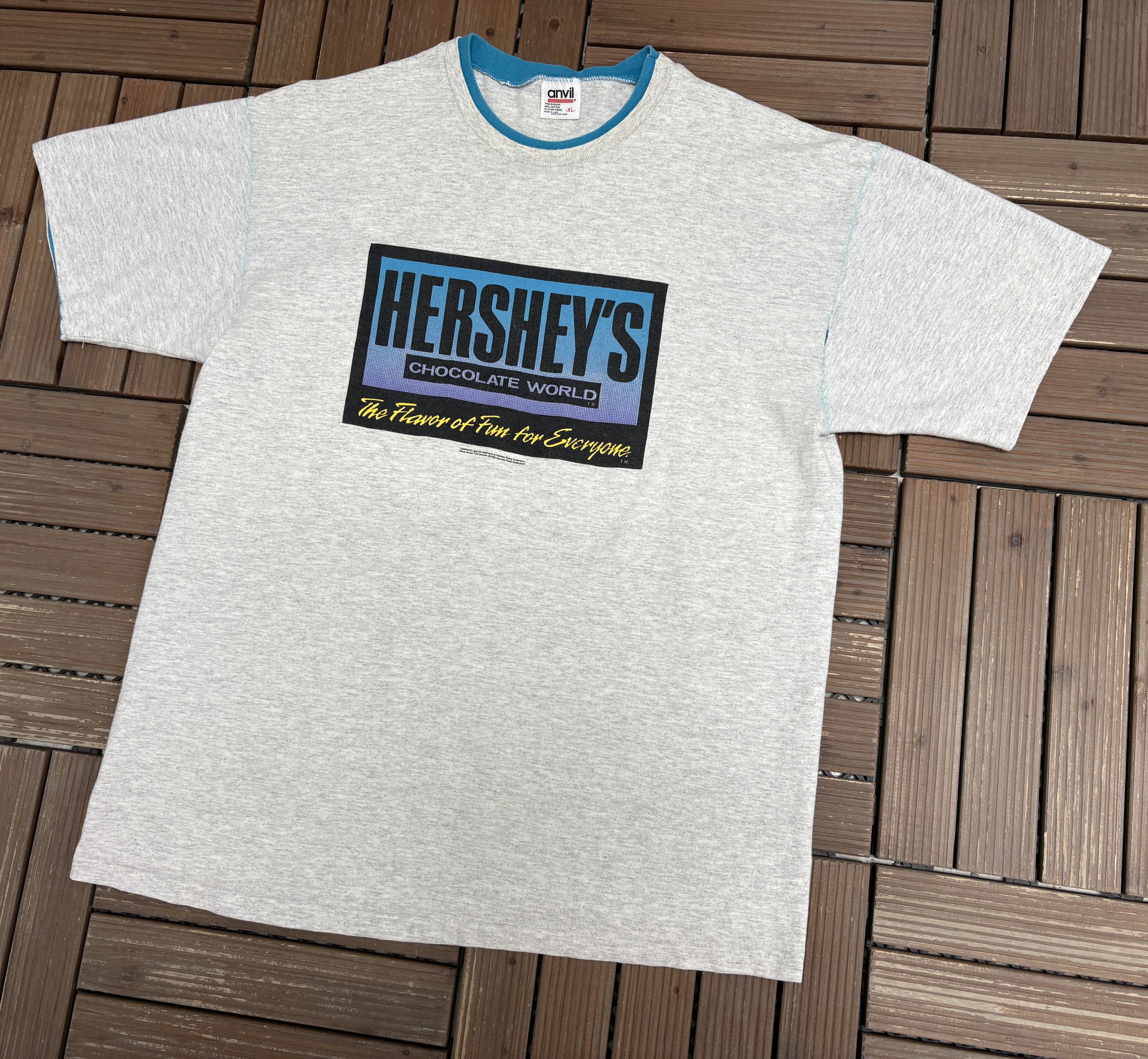 Vintage Hershey's Chocolate World Vintage Layered Grey T-Shirt Tee Size US XL / EU 56 / 4 - 4 Thumbnail