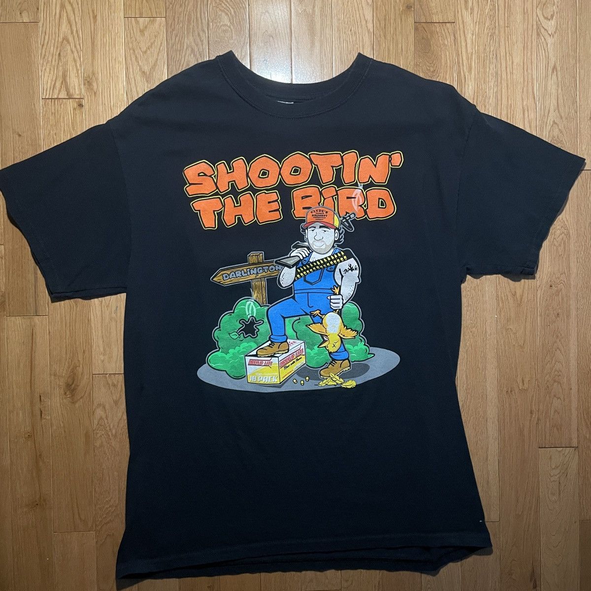 Gildan × Vintage Vintage “Shootin’ The Bird” Humor Hunting Graphic Tee Size US L / EU 52-54 / 3 - 1 Thumbnail