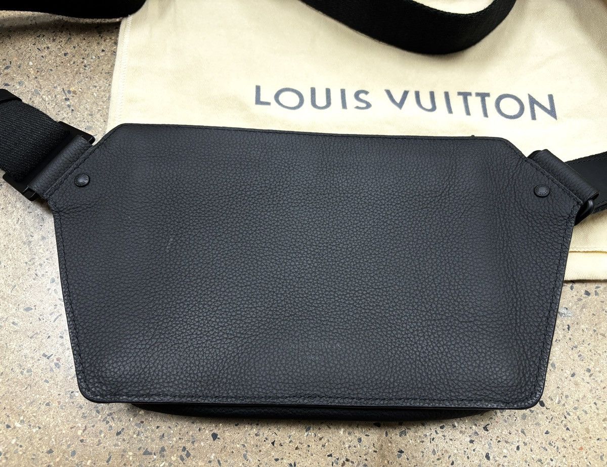Louis Vuitton LV Louis Vuitton Takeoff Crossbody Aerogram Size ONE SIZE - 9 Thumbnail