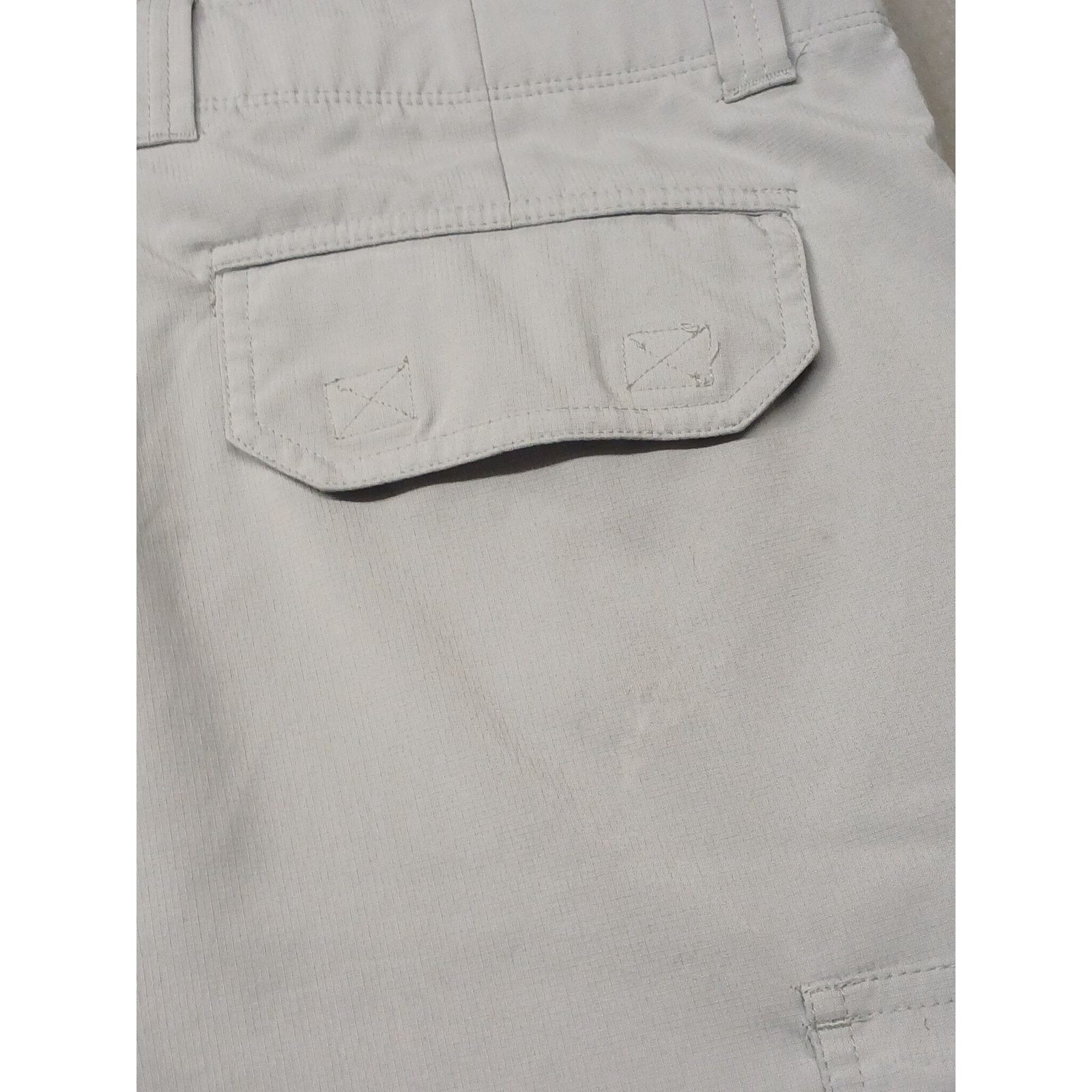 Roundtree & Yorke Roundtree & Yorke (36) Gray Perfromance Dri-Fit Cargo Shorts Size US 36 / EU 52 - 10 Thumbnail