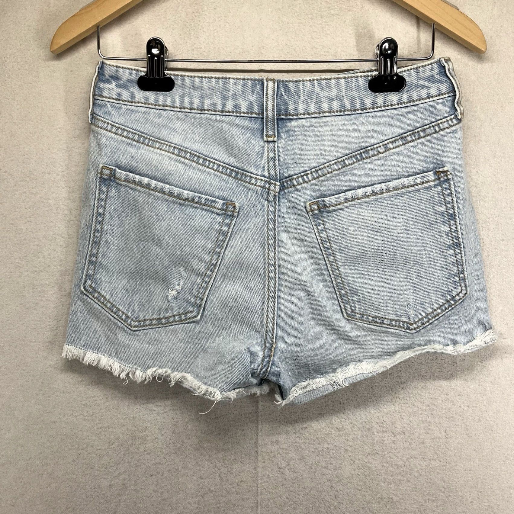 Old Navy Old Navy Women's Denim Shorts Cut-Off Light Blue 29x3 Stretch High Rise Size 4 5-Pocket Button Zip Vintage? No Size 27" / US 4 / IT 40 - 2 Thumbnail