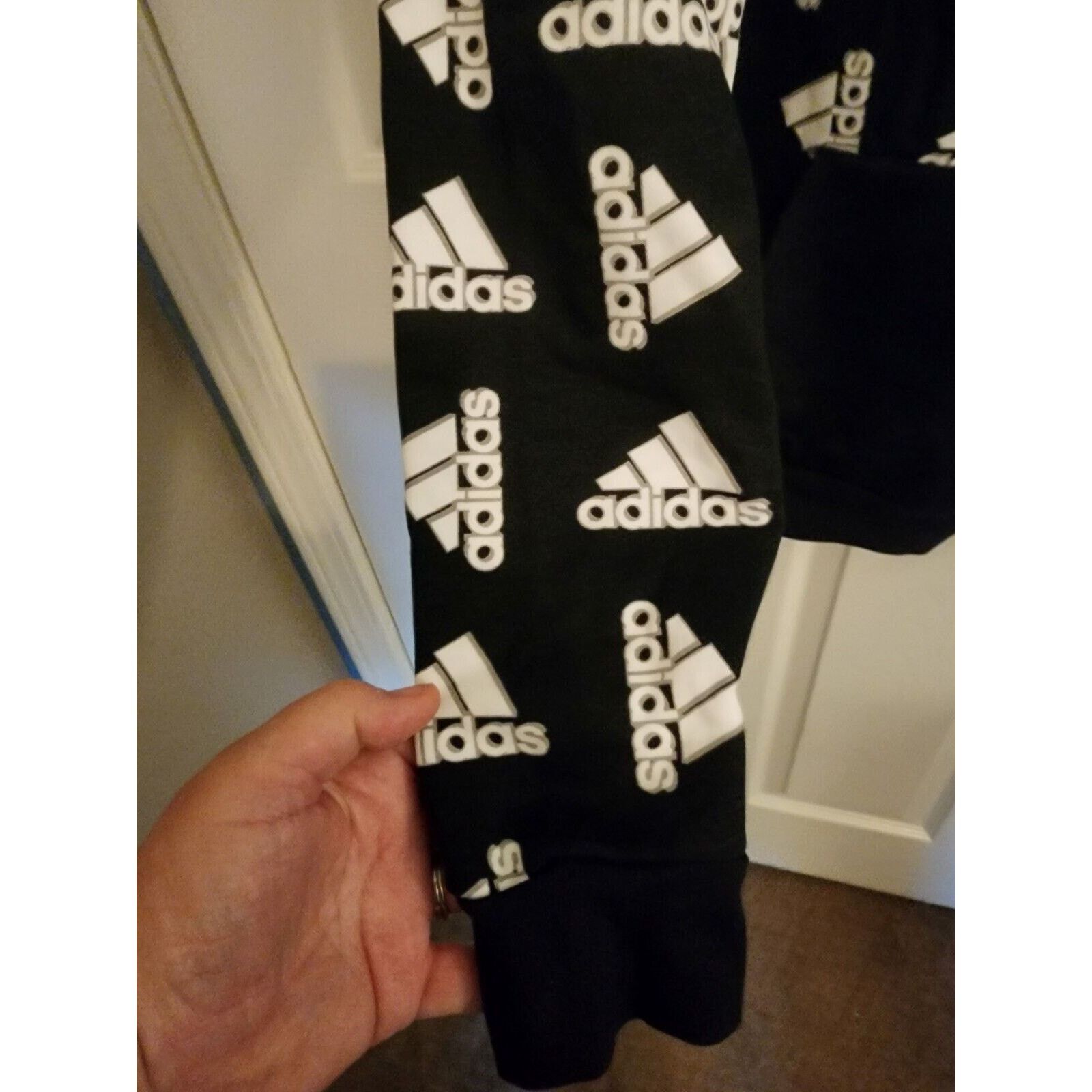 Adidas Adidas Hoodie Mens M Black Pullover Sweatshirt All Over Logo Size US M / EU 48-50 / 2 - 3 Thumbnail