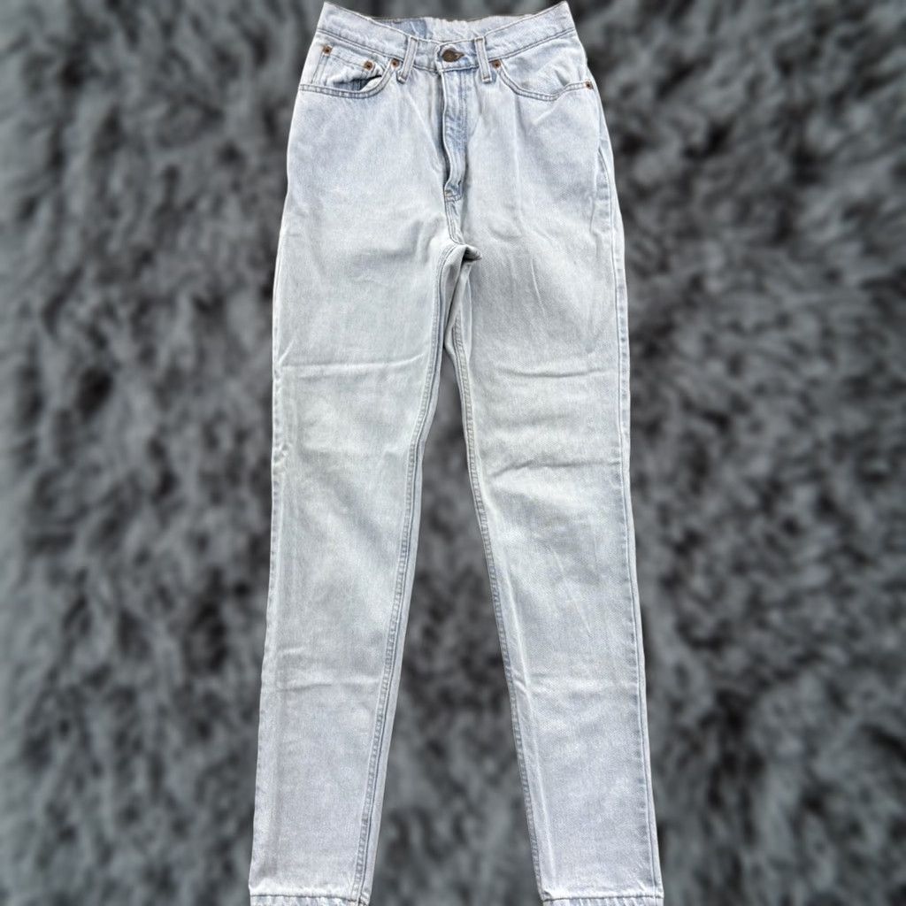 Levi's VINTAGE Levi's 512 Jeans Womens Slim 26x32 Light Wash 90s USA Jeans Size 30" / US 8 / IT 44 - 1 Thumbnail