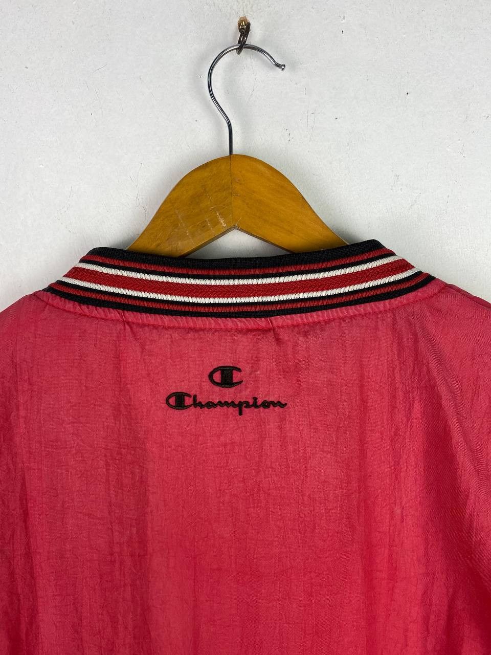 Champion vintage champion v neck nylon pullover nice design Size US L / EU 52-54 / 3 - 10 Thumbnail