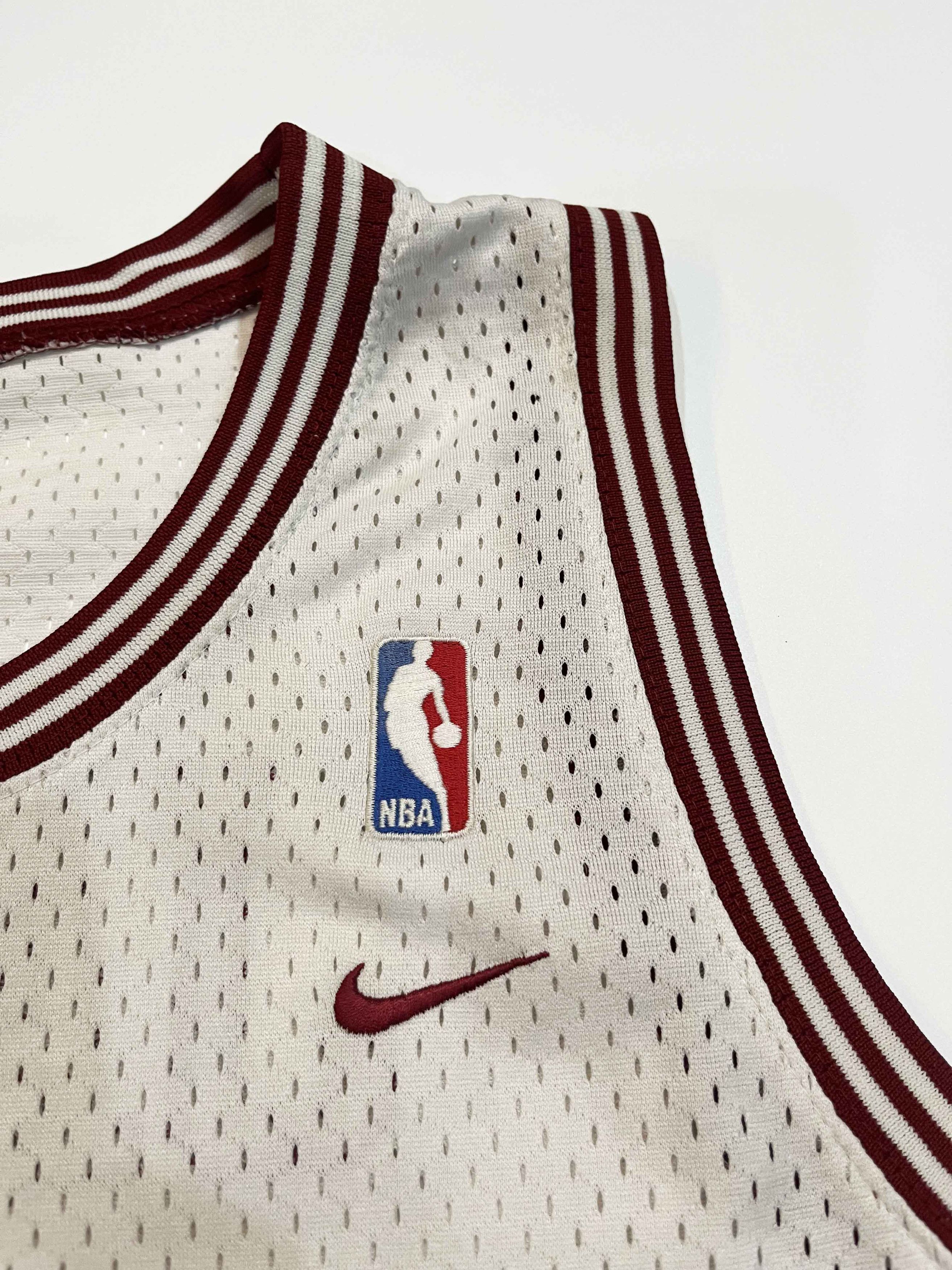 NBA × Nike Nike NBA Cleveland Cavaliers JAMES #23 Basketball Jersey Size US XL / EU 56 / 4 - 4 Thumbnail