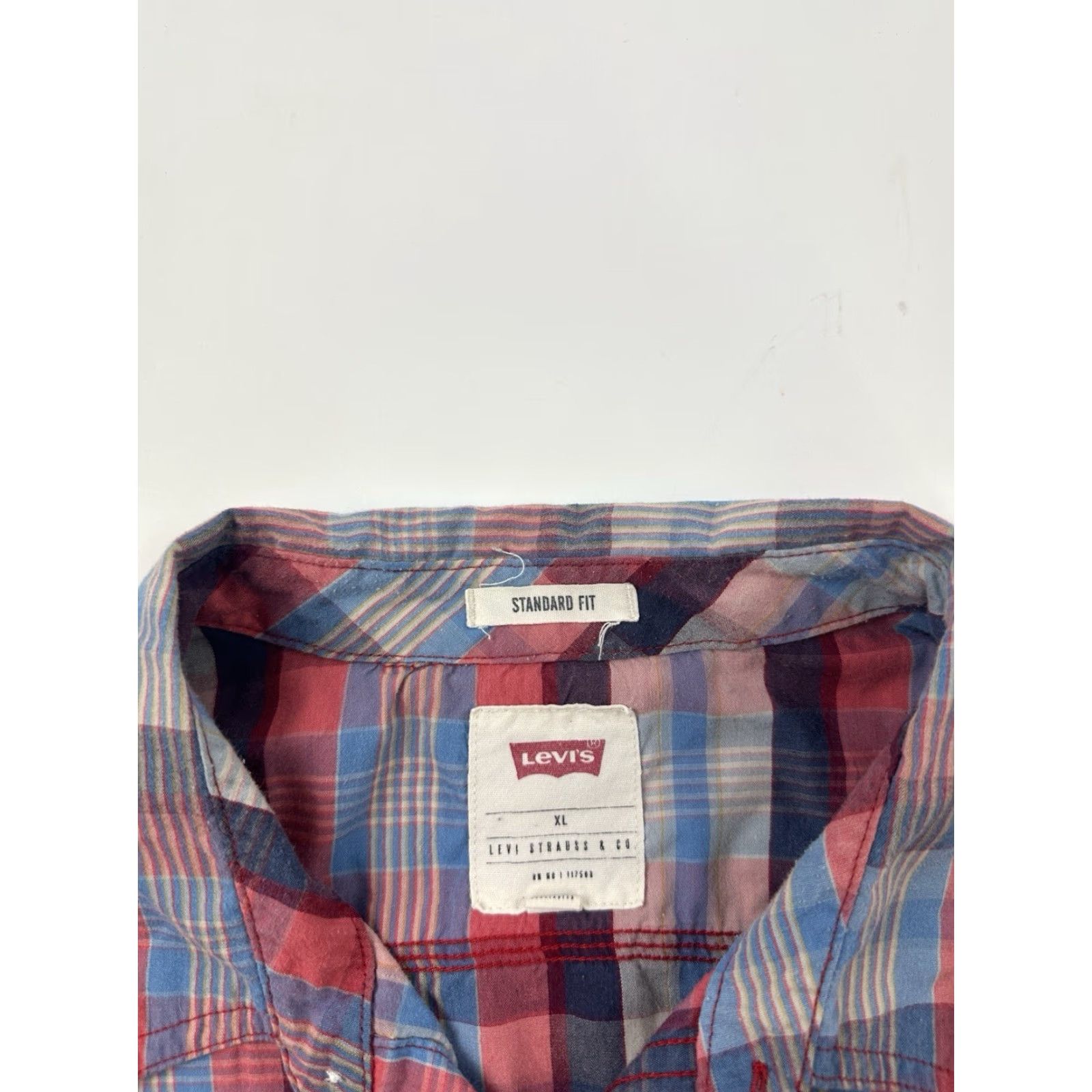 Levi's Levi’s Shirt Mens XL Plaid Button-Up Short Sleeve Casual Standard Fit Multicolor Button-Up Button-Front Classic Mens XL Plaid Shirt Size US XL / EU 56 / 4 - 3 Thumbnail