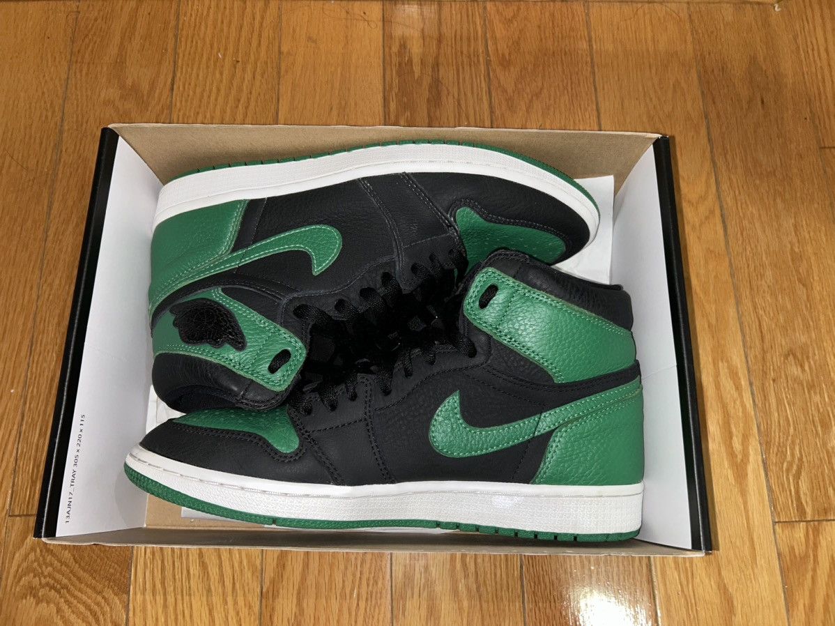 Jordan Brand × Nike Air Jordan 1 Retro High Pine Green Black Size US 9 / EU 42 - 1 Thumbnail