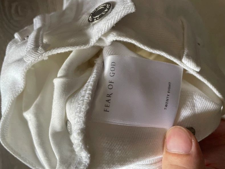 Fear of God Fear of God Co-branded limited season 4 White Bull Size US 28 / EU 44 - 4 Thumbnail