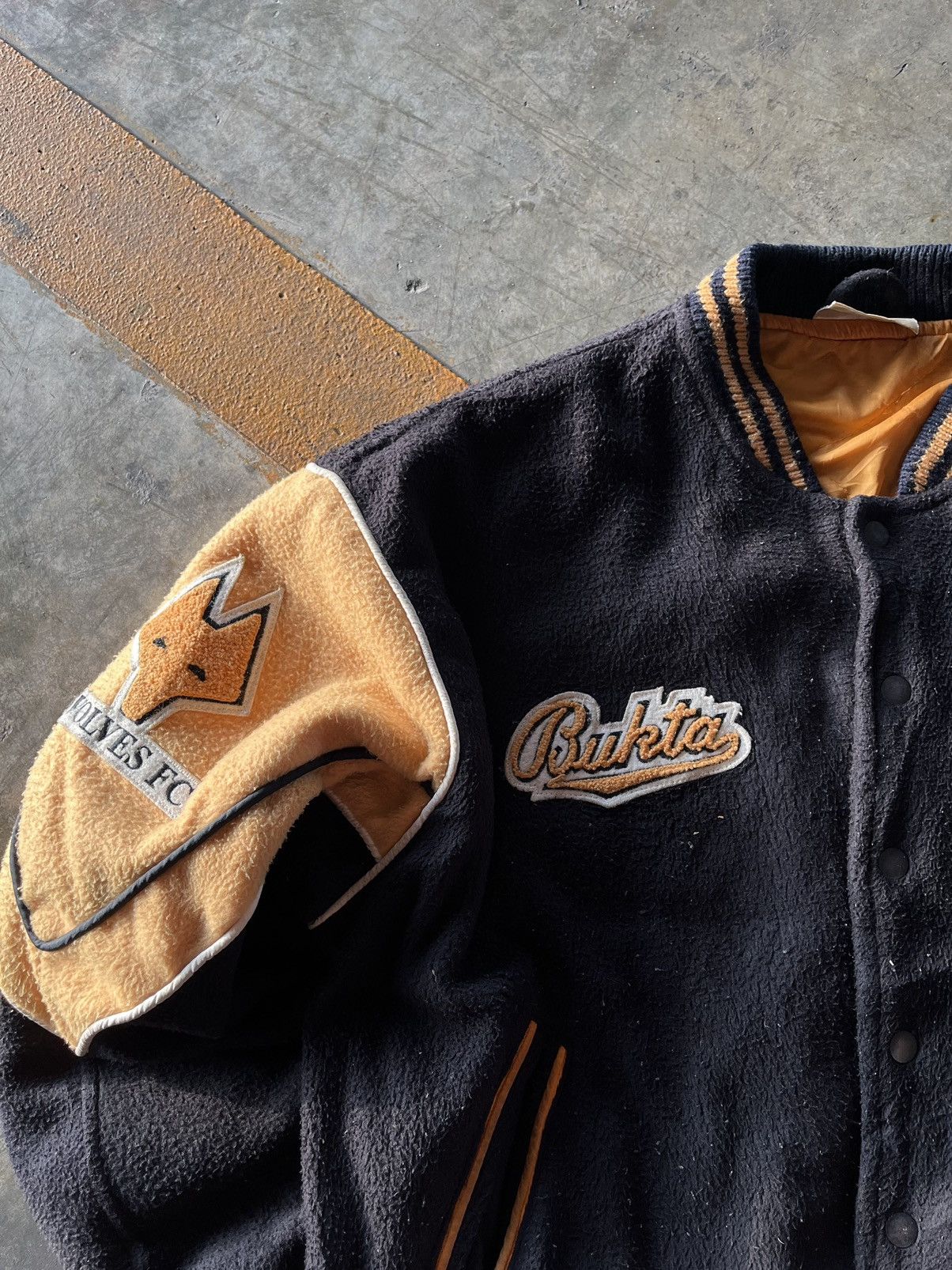 Nike × Vintage Rare Vintage 1992 Bukta Wolverhampton Wanderers F.C. Bombers Size US S / EU 44-46 / 1 - 7 Thumbnail