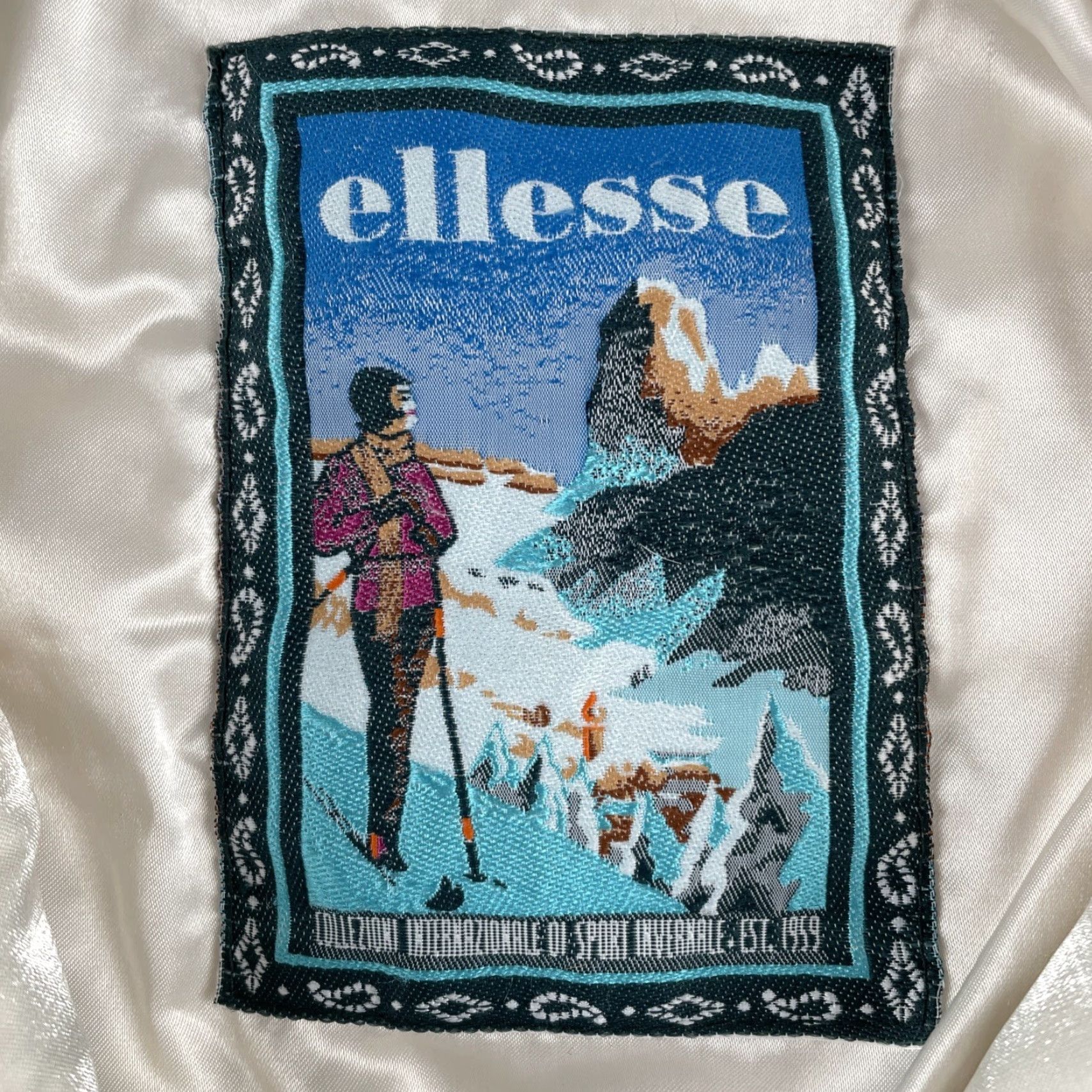 Ellesse VINTAGE Ellesse Winter Ski Jacket Regular White Pearl Removable Hood Women Size 40 Size S / US 4 / IT 40 - 3 Thumbnail