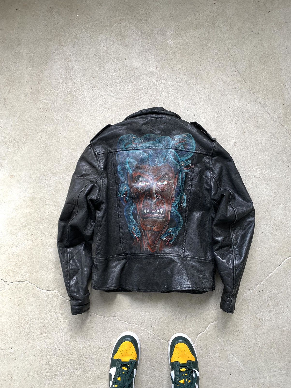 Other Rare! Vintage 70s Leather Jacket Art Face In Snakes Medusa Size US L / EU 52-54 / 3 - 1 Thumbnail