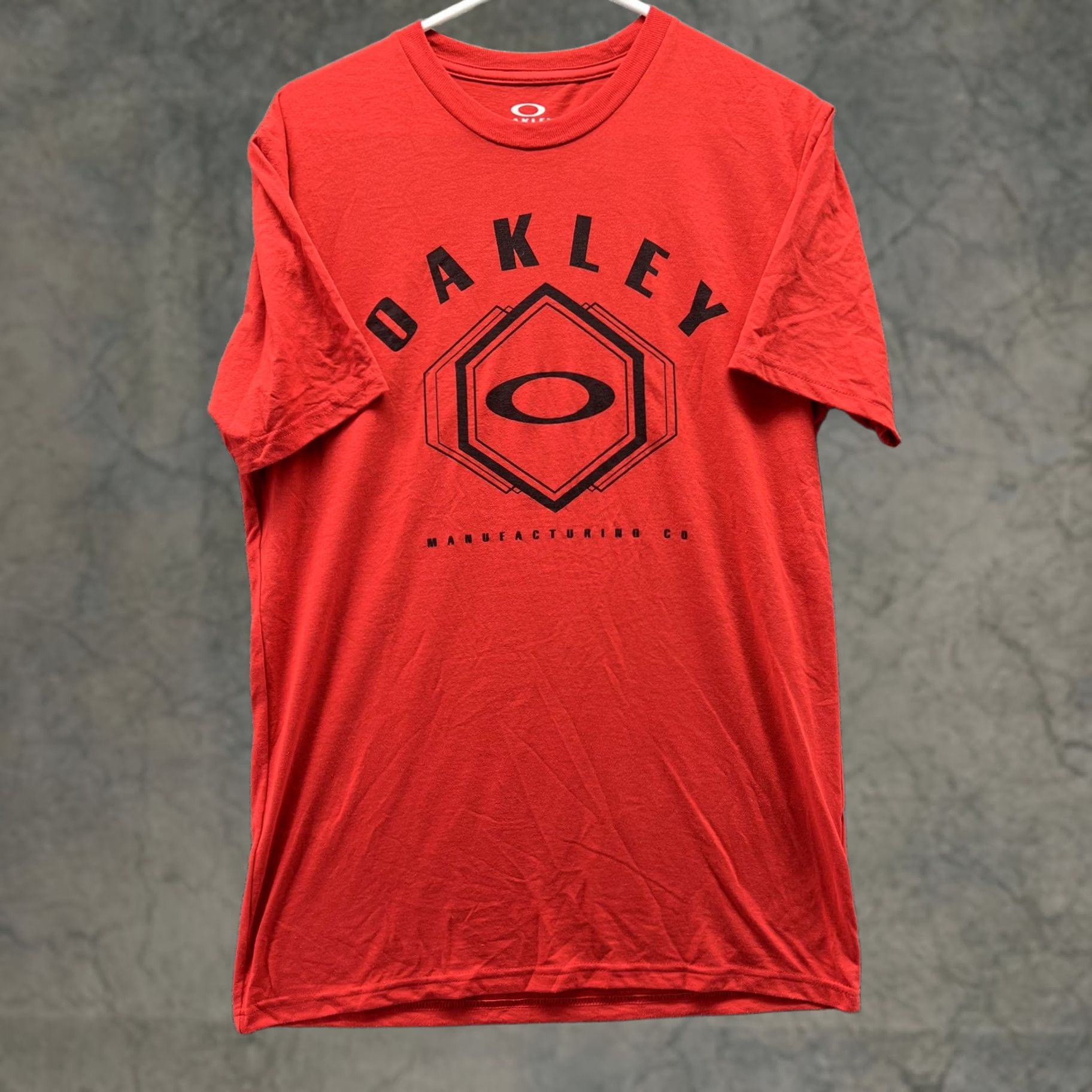 Oakley Oakley Shirt Mens Medium Red Hydrolix Logo Graphic Tee Tagless Sports Active Size US M / EU 48-50 / 2 - 1 Thumbnail