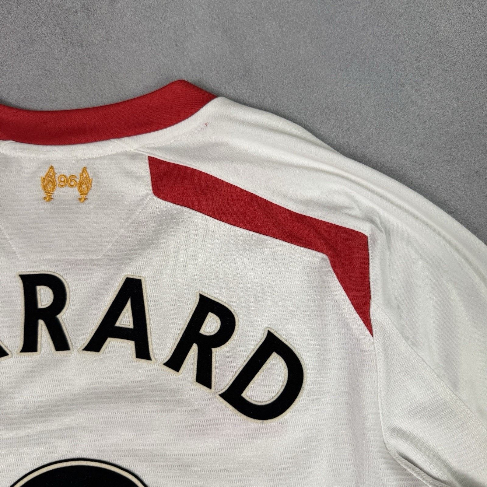 Warrior LIVERPOOL #8 GERRARD Warrior 2013-2014 AWAY JERSEY Size M Size US M / EU 48-50 / 2 - 15 Thumbnail