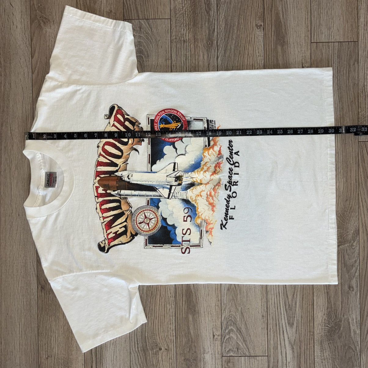 Other Nasa Kennedy Space Center Endeavour white tee Size US L / EU 52-54 / 3 - 7 Thumbnail