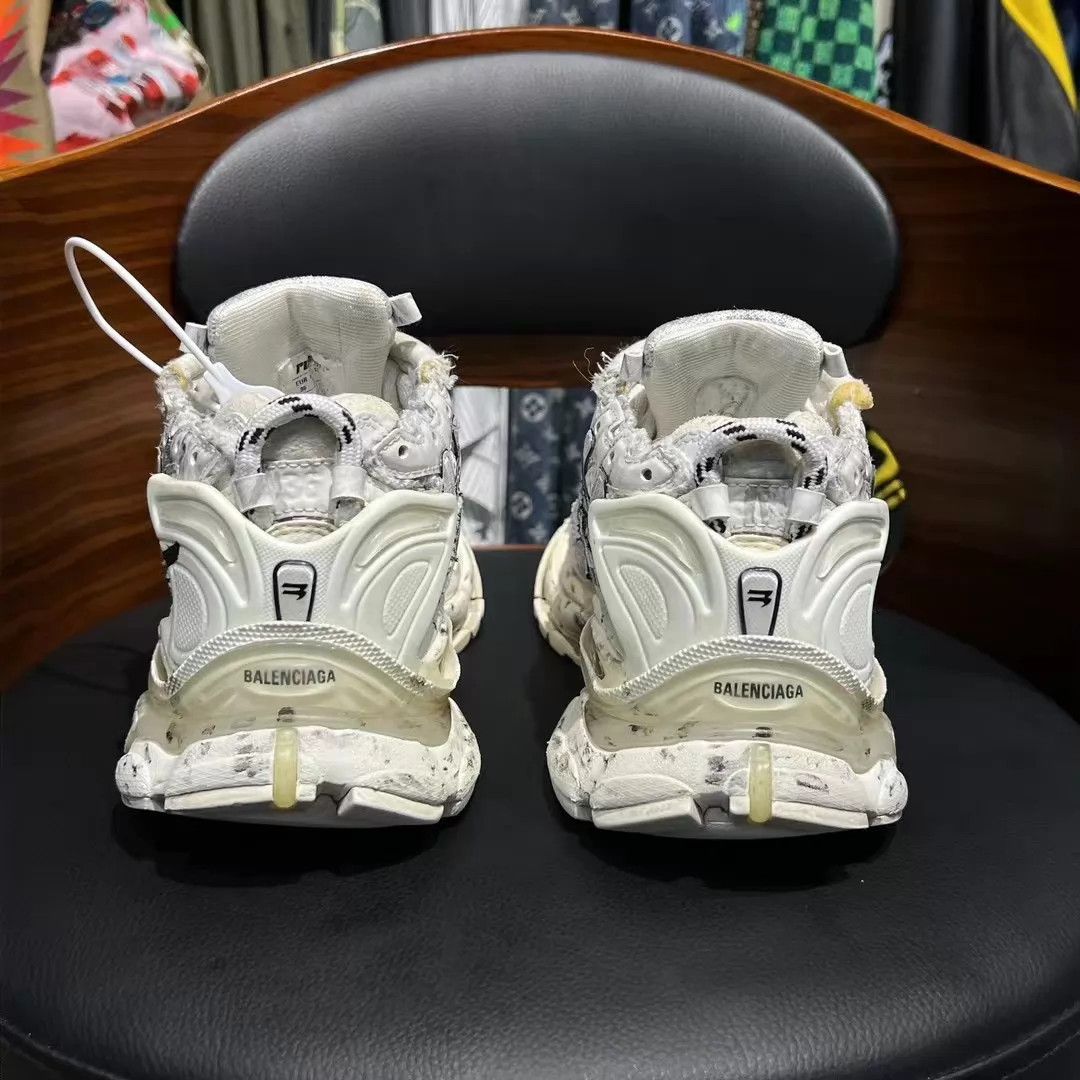 Balenciaga Balenciaga Runner Graffiti Distressed 36 Used Good Size US 5.5 / IT 35.5 - 3 Thumbnail