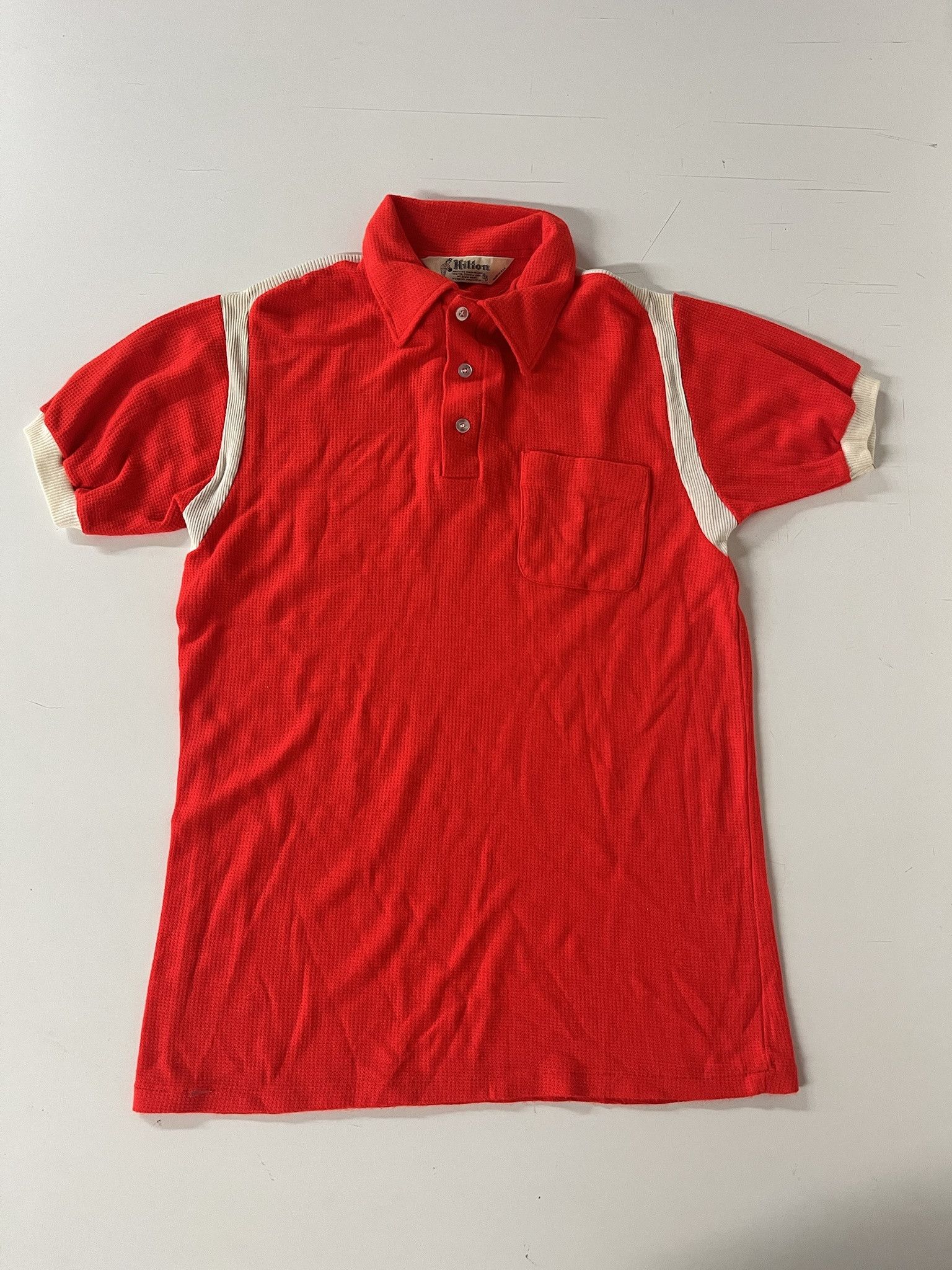 Vintage Vintage 1960s Hilton Bowling Shirt Rednose Tavern Waffle Polo Size M Size US M / EU 48-50 / 2 - 1 Thumbnail