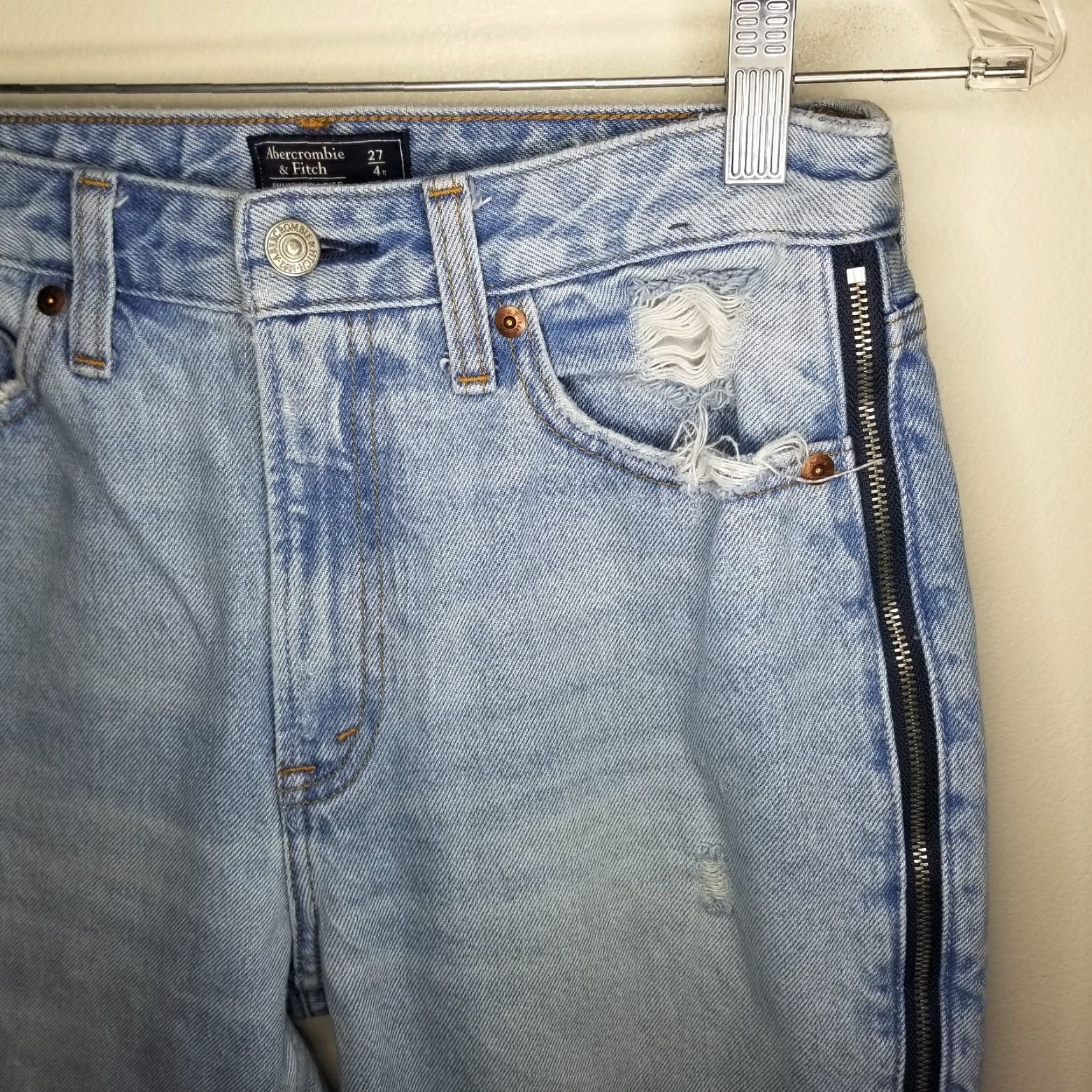 Abercrombie & Fitch VINTAGE Abercrombie & Fitch Womens Jeans Distressed High Rise Girlfriend Size 4 Regular Blue 28x27 Womens Size 28" / US 6 / IT 42 - 4 Thumbnail