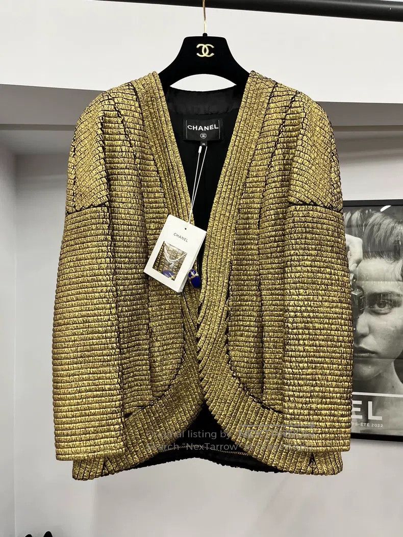 Chanel Chanel Egyptian series holy beetle gold coat Size XS / US 0-2 / IT 36-38 - 1 Thumbnail