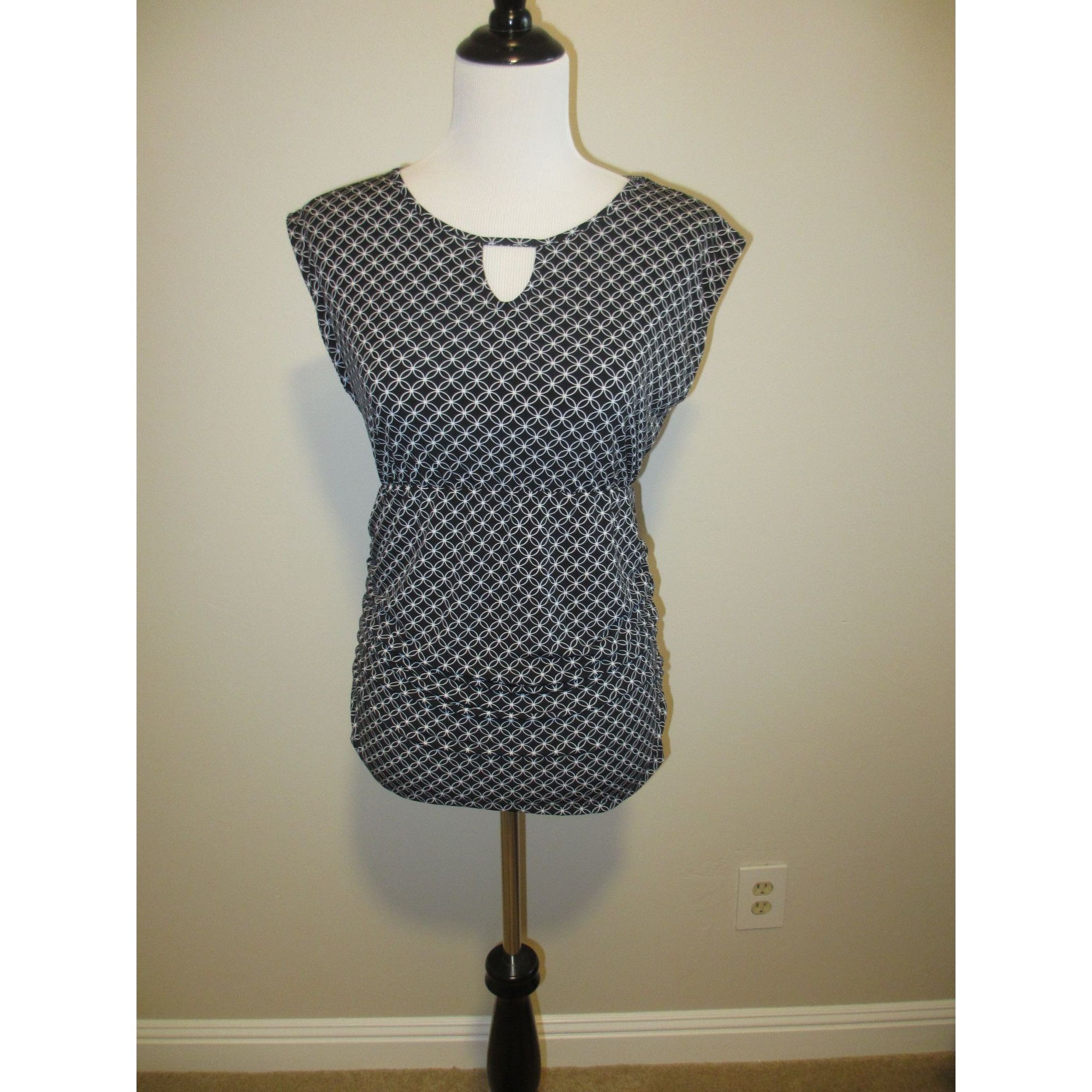 Other Motherhood Maternity Black & White Geometric Print Sleeveles Size S / US 4 / IT 40 - 1 Thumbnail