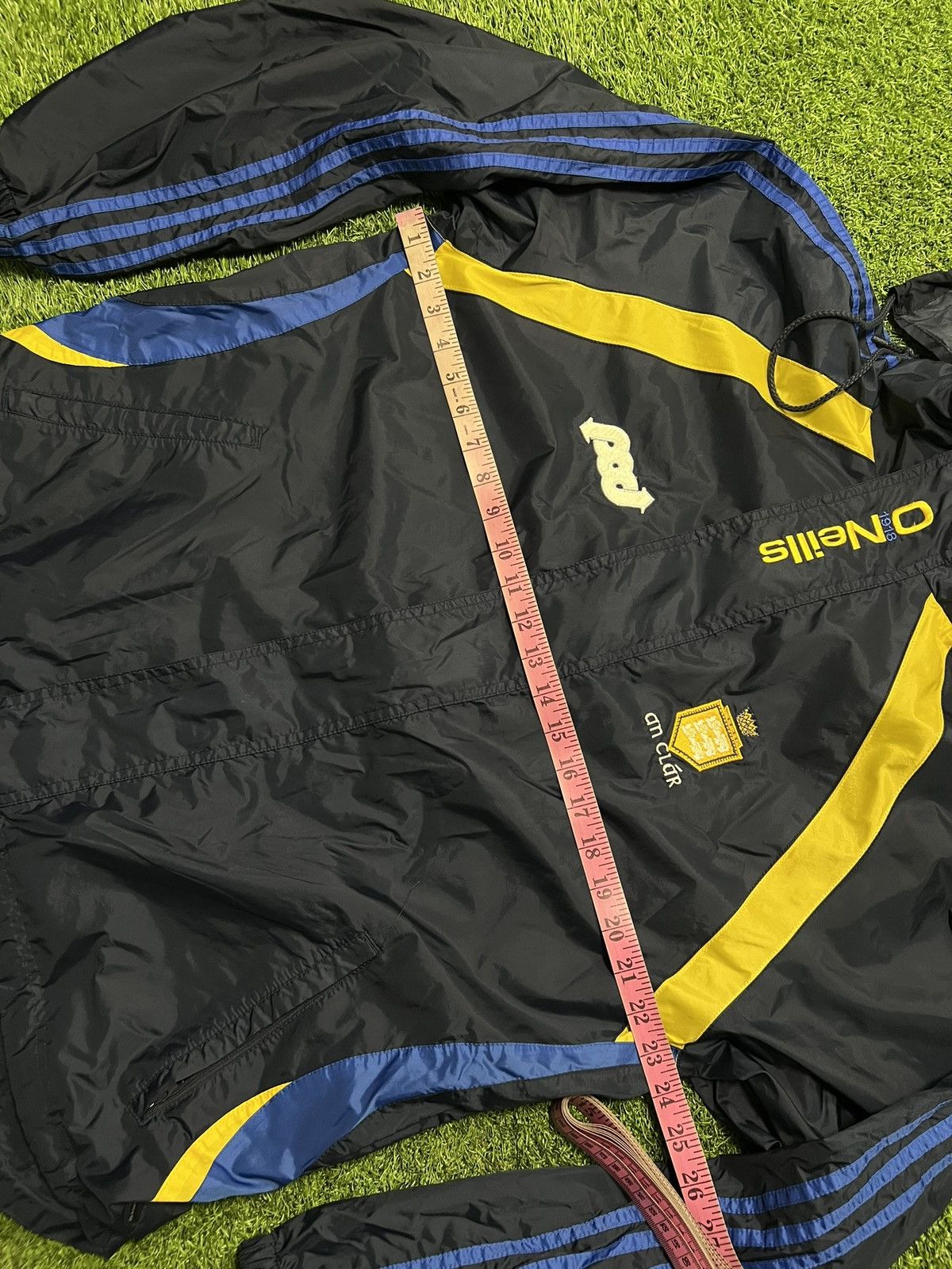 Vintage RARE AN CLAR ONEILLS FOOTBALL WINDBREAKER Size US M / EU 48-50 / 2 - 8 Thumbnail