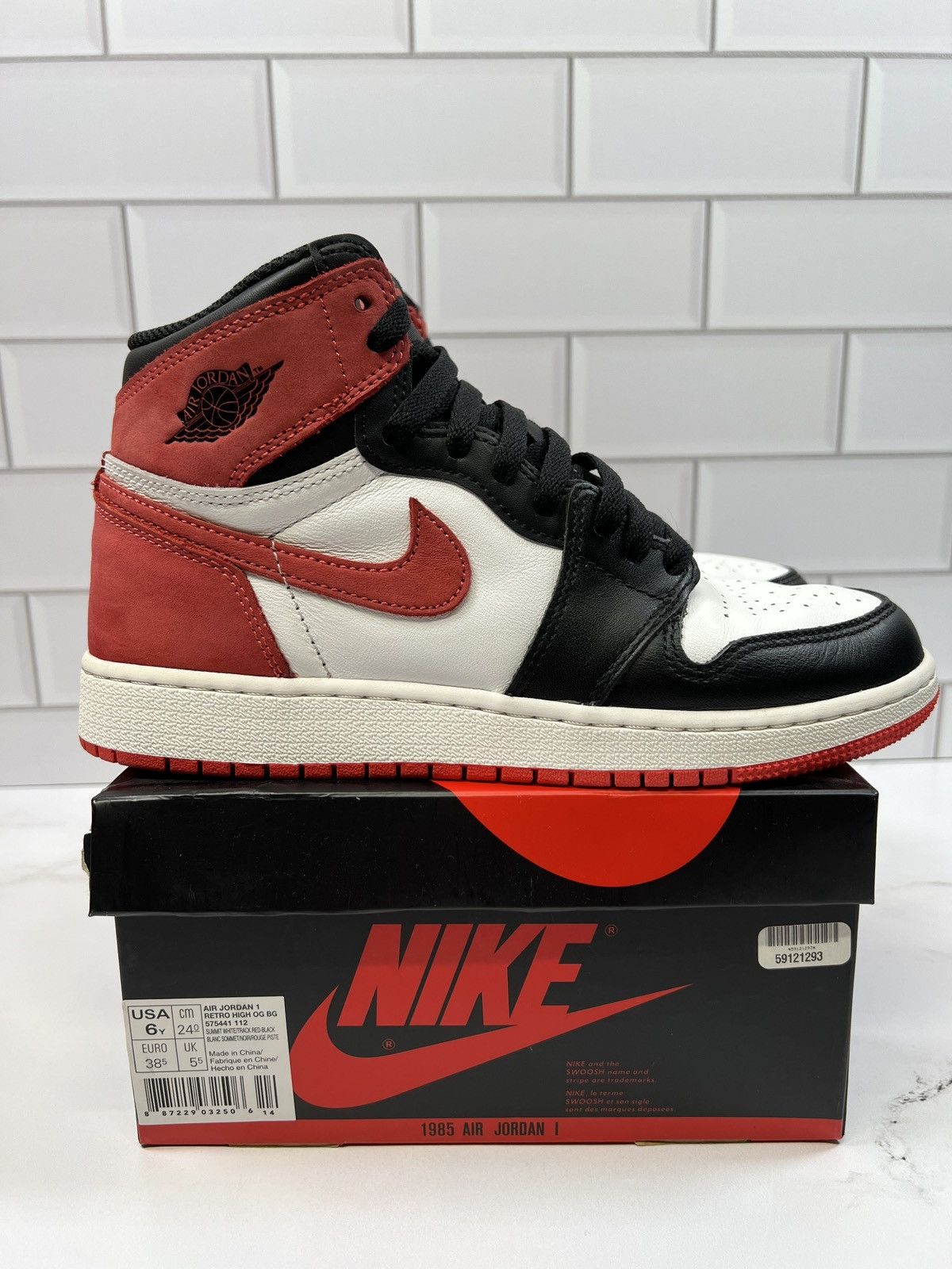 Jordan Brand Nike Air Jordan 1 1s Retro High OG GS Track Red Size US 6 / EU 39 - 5 Thumbnail