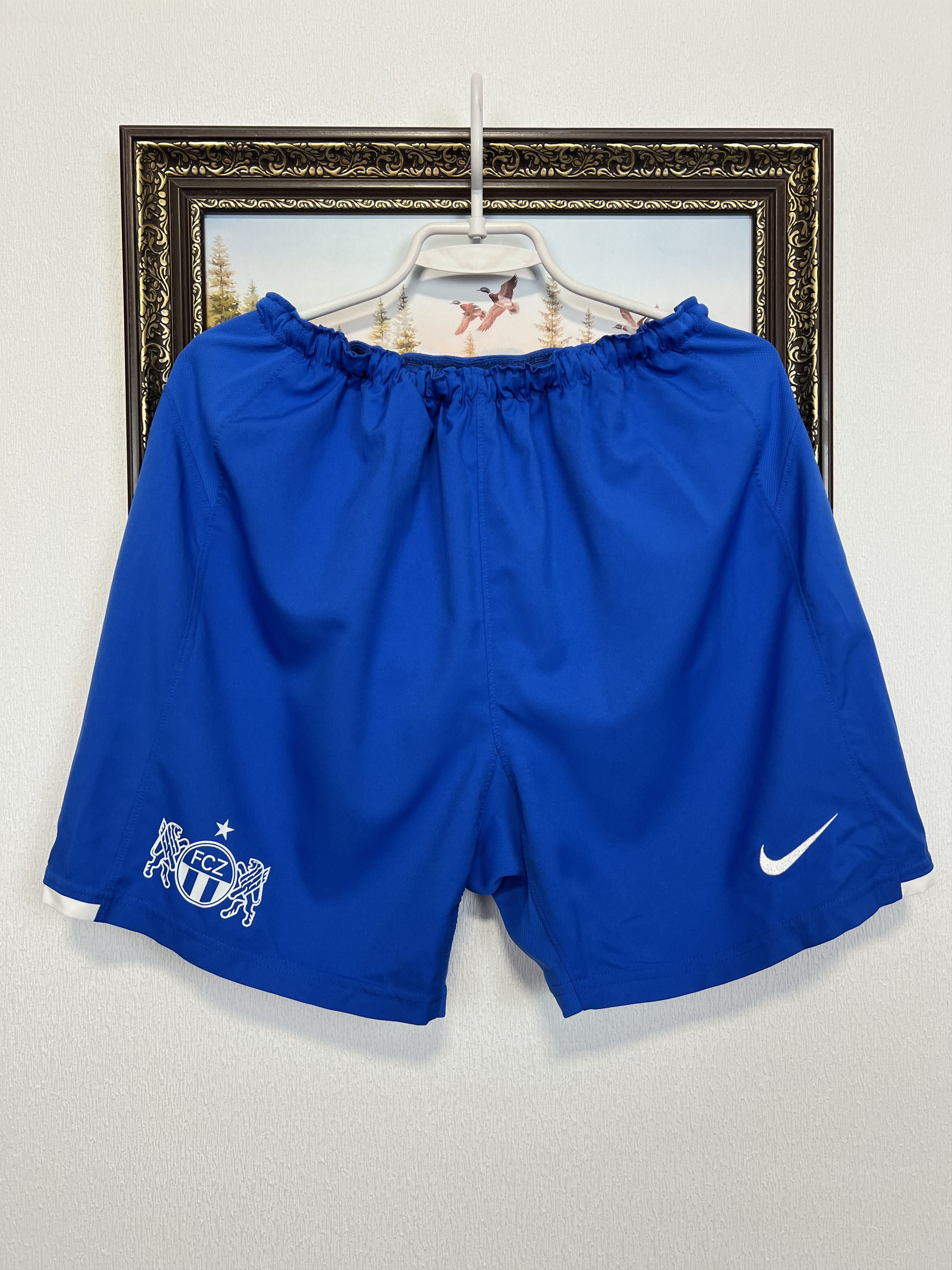 Nike Vintage Nike Zurich Football Shorts Soccer Track Sport Rare Size US 32 / EU 48 - 1 Thumbnail