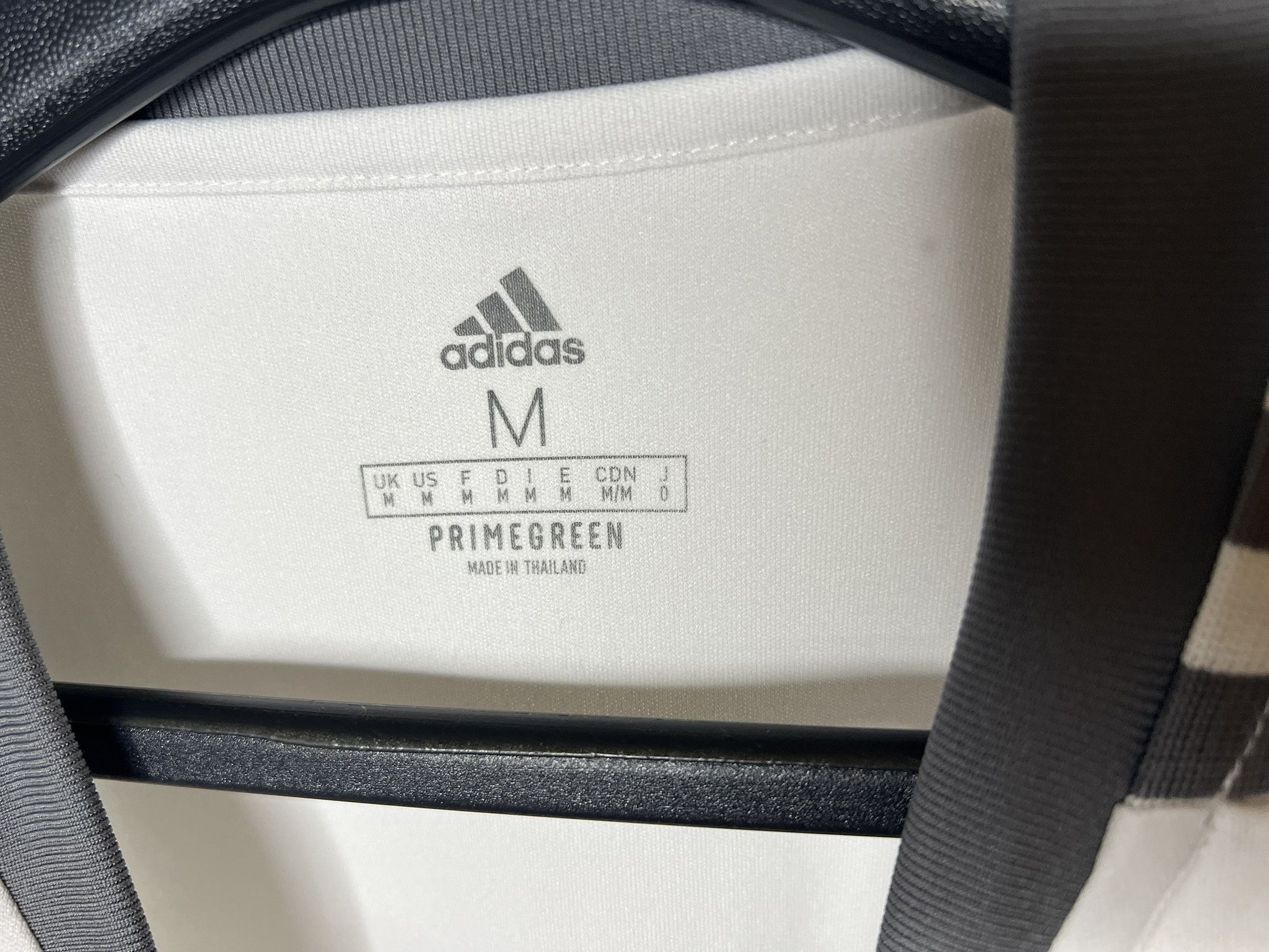Adidas JUVENTUS 2020 2021 TRAINING FOOTBALL SHIRT SOCCER JERSEY Size US M / EU 48-50 / 2 - 5 Thumbnail