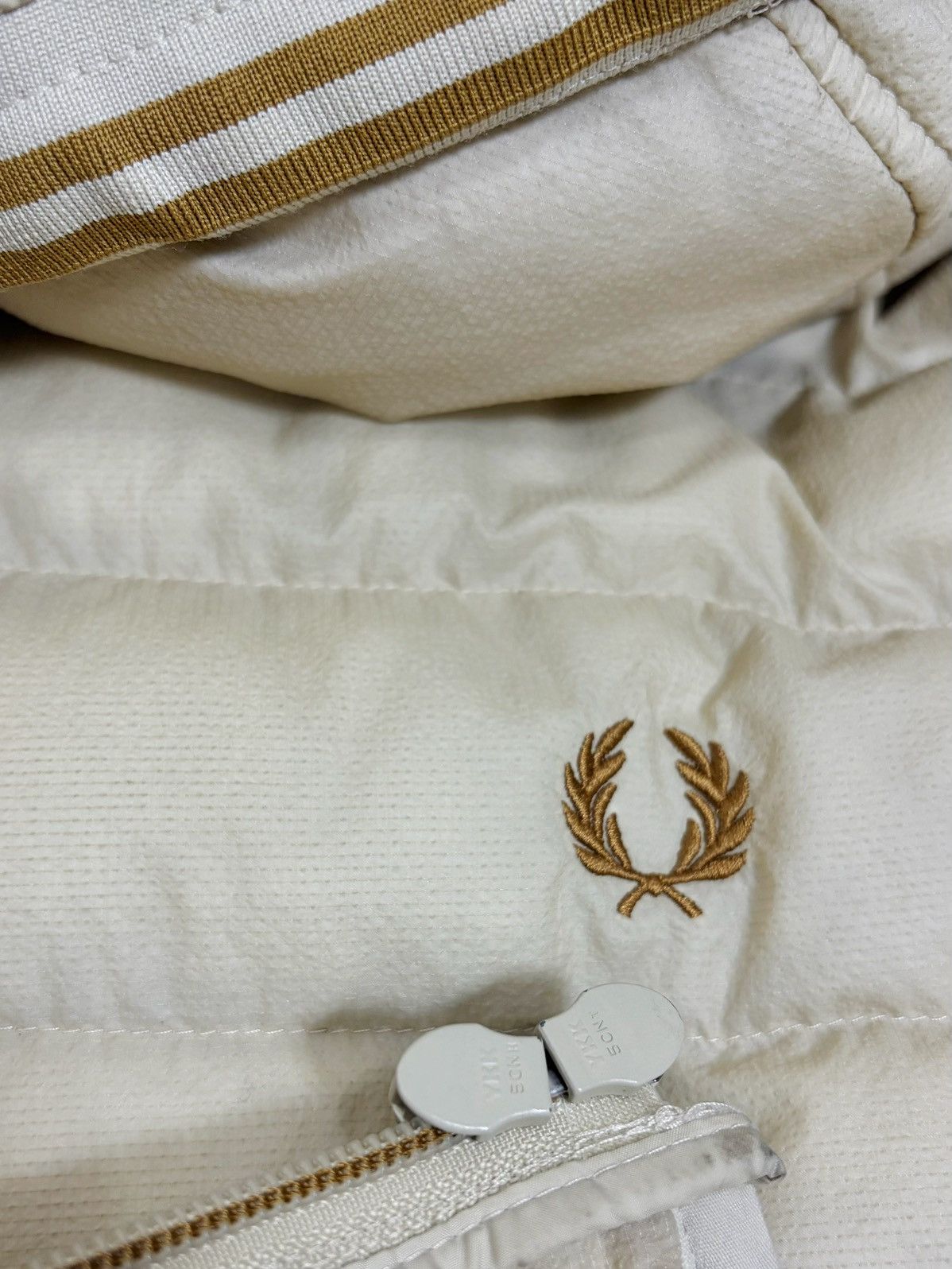Fred Perry FRED PERRY HOODED INSULATED OATMEAL LIGHTWEIGHT PUFFER JACKE Size US XL / EU 56 / 4 - 2 Thumbnail