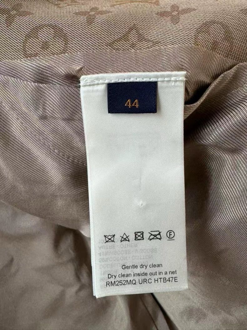 Louis Vuitton Louis Vuitton FW25 Latest Khaki Cream Wool Full Logo Zip J Size US S / EU 44-46 / 1 - 5 Thumbnail