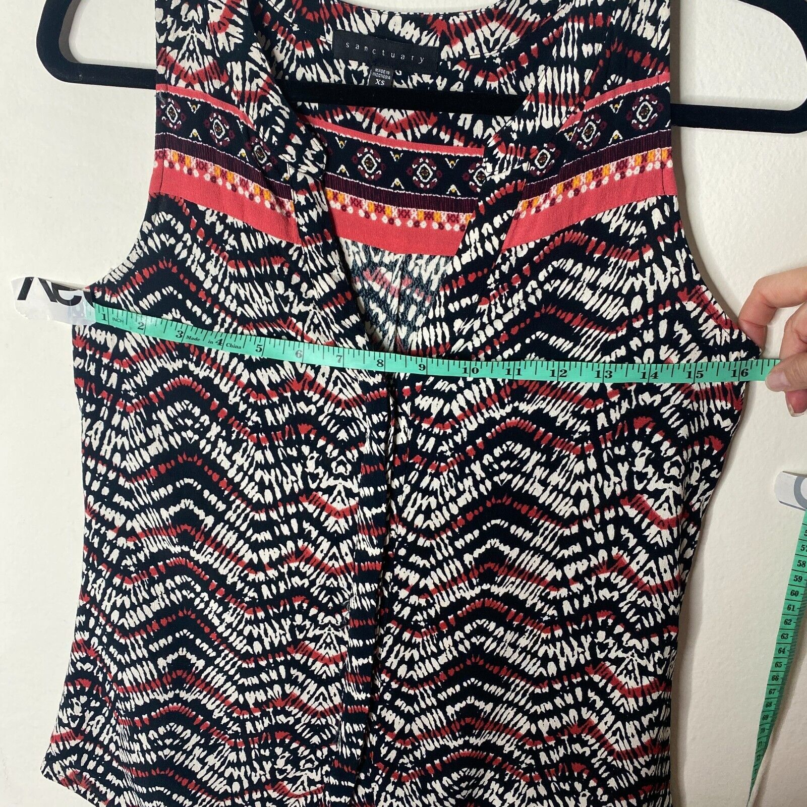 Sanctuary Sanctuary Black Tribal Chevron Split V-Neck Button Tank XS Size XS / US 0-2 / IT 36-38 - 10 Thumbnail