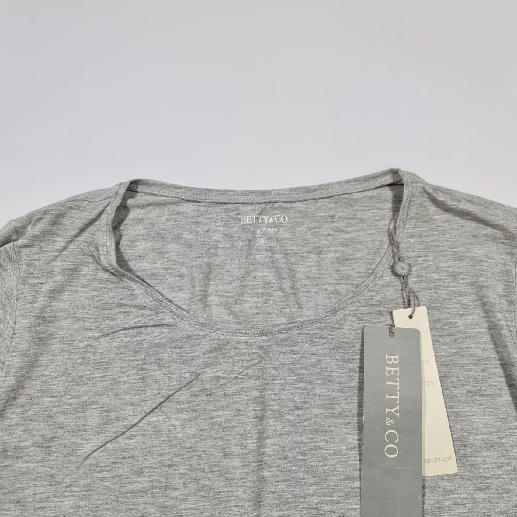 CO Betty & CO Womens T Shirt Grey XL Long Sleeve Round Neck Pullover Casual Travel Regular Fit 96% Visco​se 4% Elastane Machine Washable Size XL / US 12-14 / IT 48-50 - 2 Thumbnail
