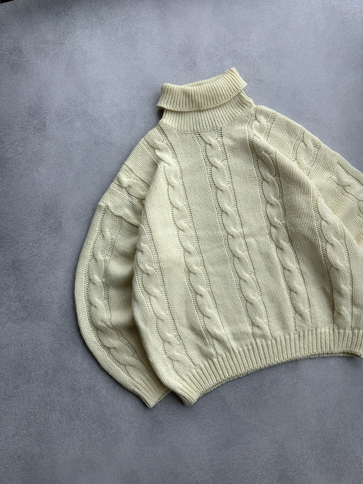 Japanese Brand × Vintage Squash Cable Knit Wool Beige Turtleneck Sweater Size US L / EU 52-54 / 3 - 5 Thumbnail