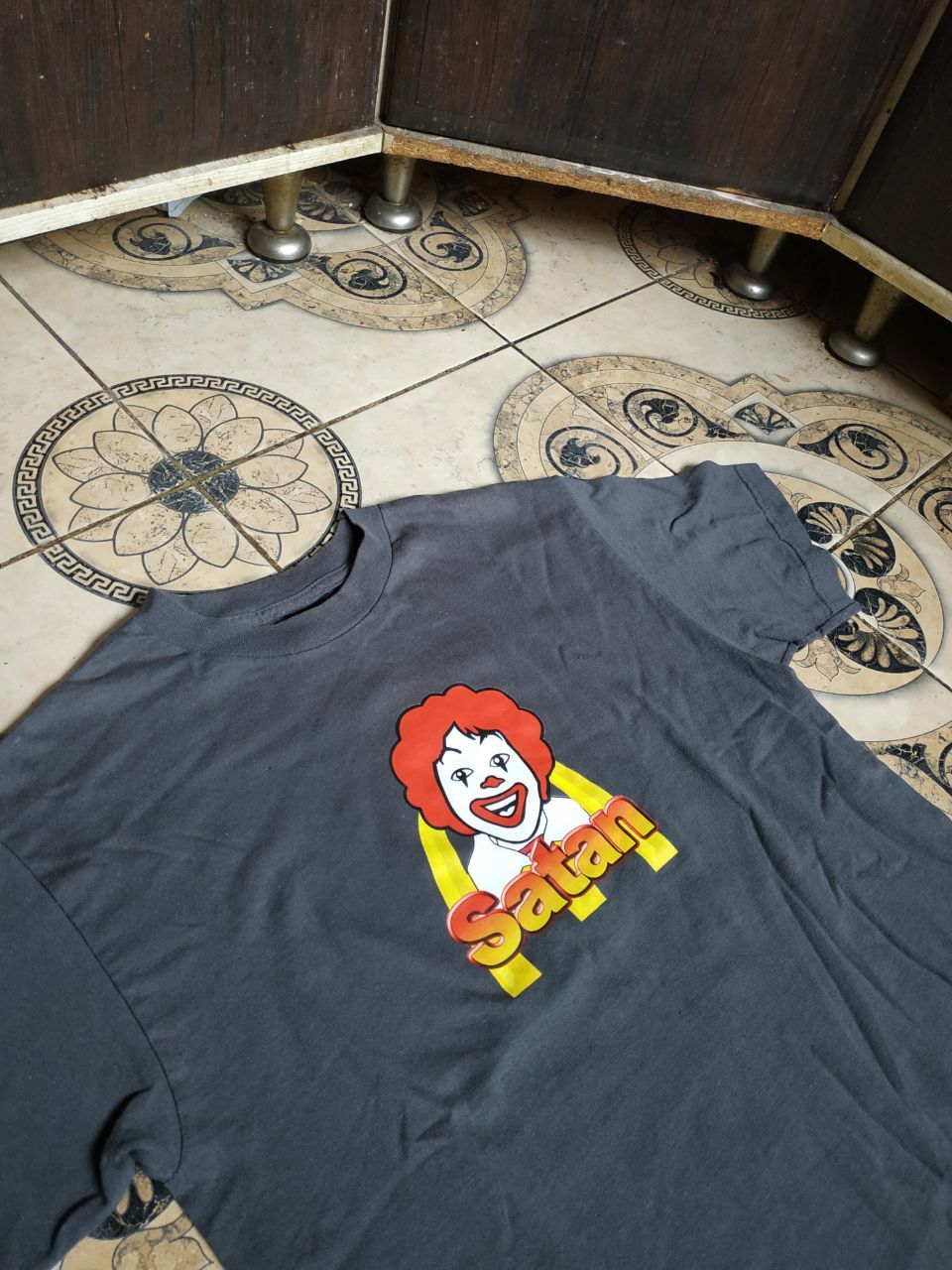 Shorty's Skateboards Shorty’s Skateboards Satan McDonald’s Parody Tee M USA Size US M / EU 48-50 / 2 - 7 Thumbnail