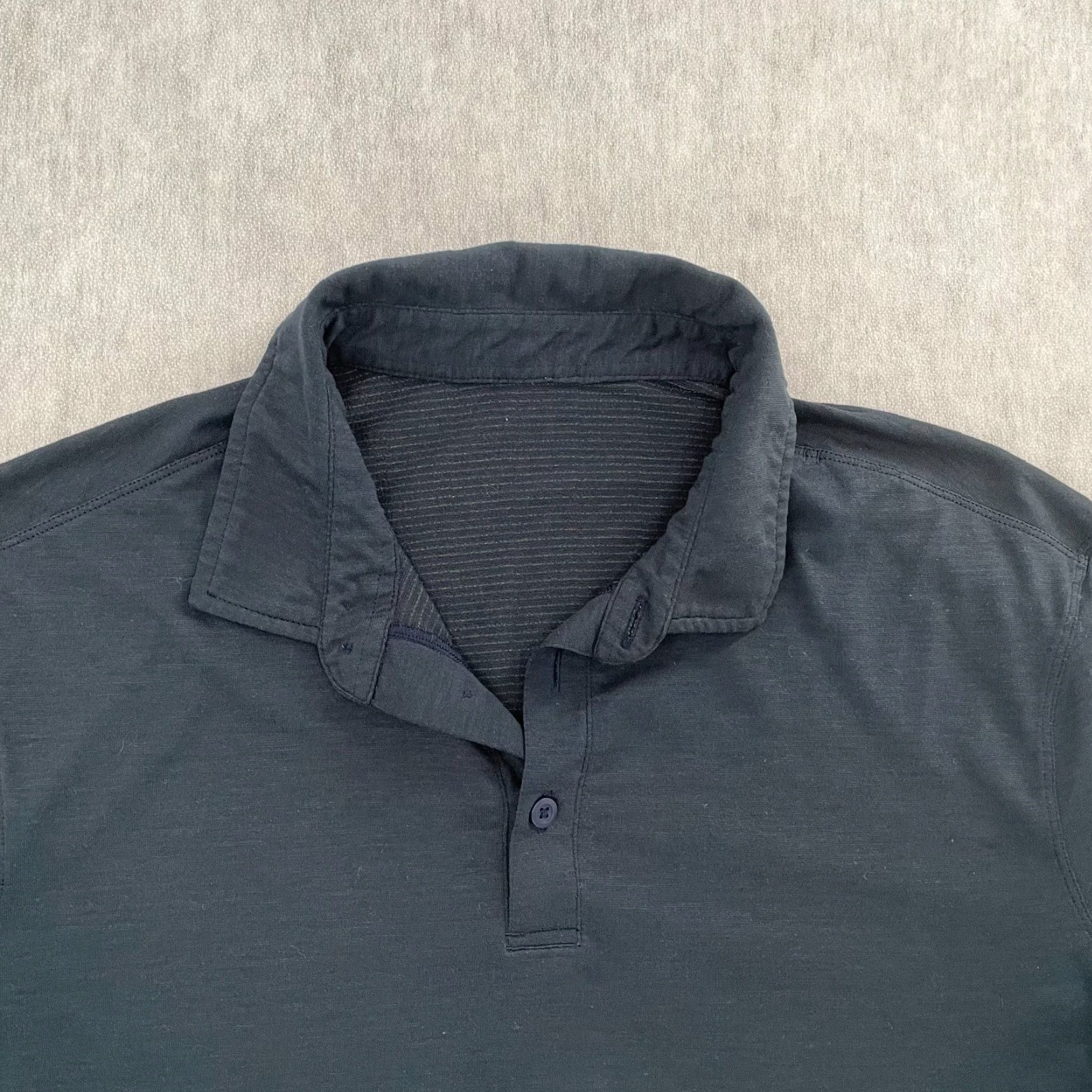 Lululemon Lululemon Shirt Mens Large Blue Tech Polo Short Sleeve Solid Logo Active Breathable Size US L / EU 52-54 / 3 - 3 Thumbnail