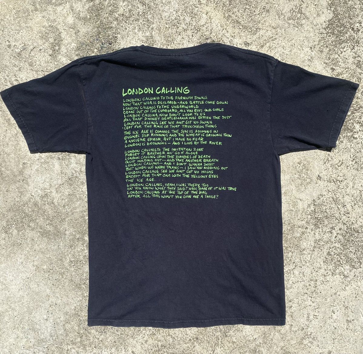 Band Tees × Vintage The clash Band tee vintage Size US M / EU 48-50 / 2 - 4 Thumbnail