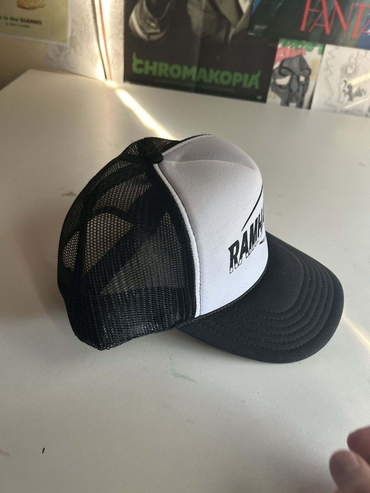 HELLSTAR Y2K OPIUM type trucker hat Size ONE SIZE - 2 Thumbnail