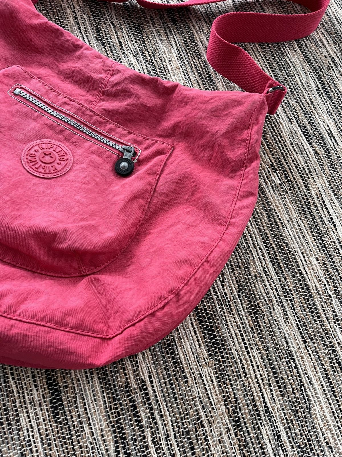 Japanese Brand Vintage Kipling Pink Shoulder Bag Y2K Avantgarde messenger Size ONE SIZE - 7 Thumbnail