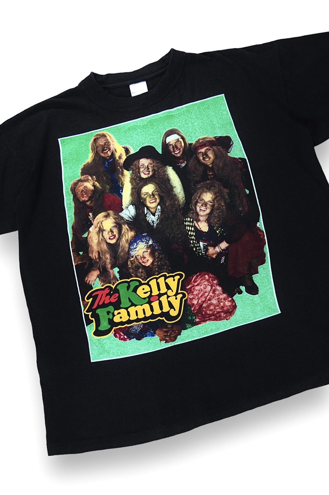 Band Tees Vintage 90s The Kelly Family Graphic Band t-shirt Size US L / EU 52-54 / 3 - 3 Thumbnail