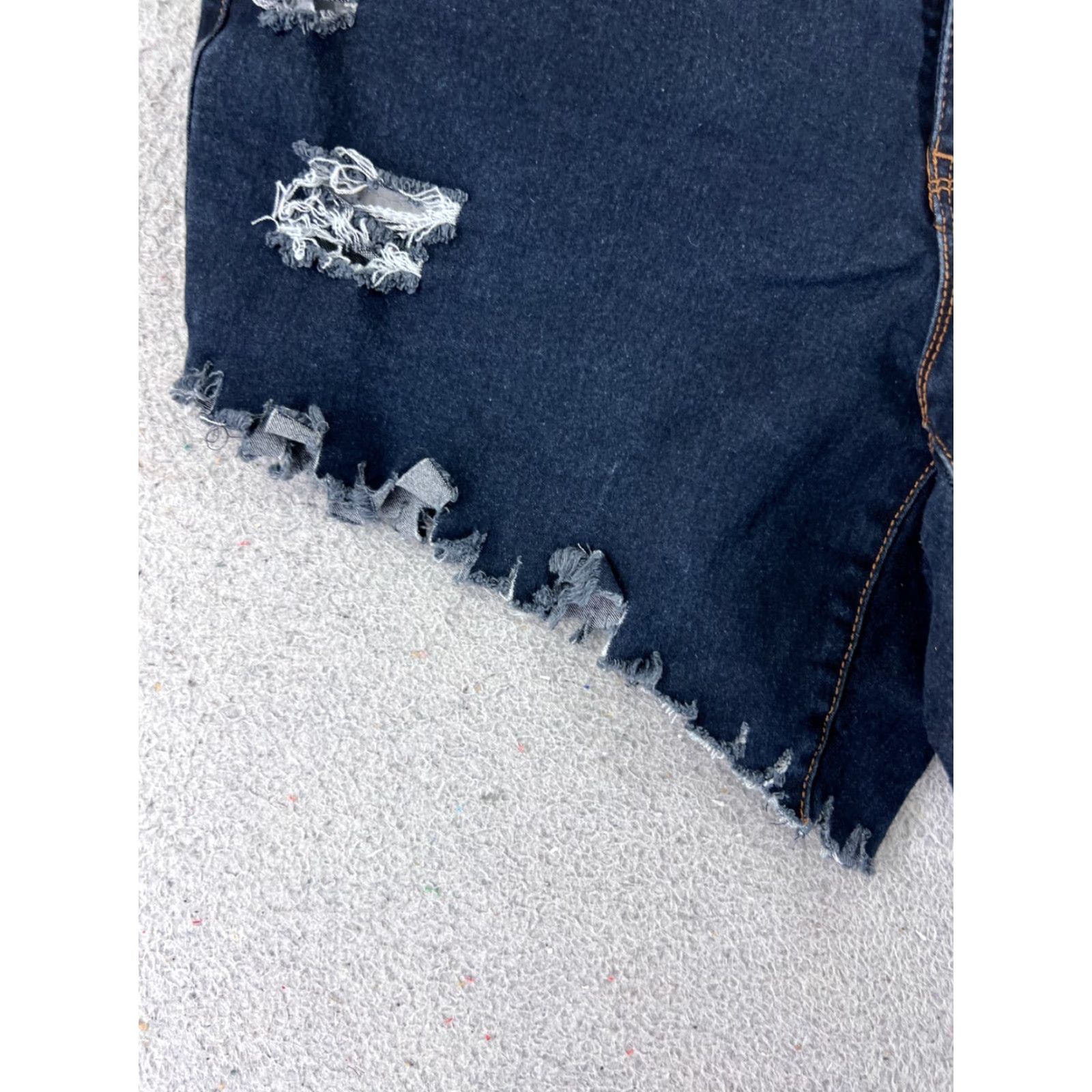 Denime FABRIZIO GIANNI Shorts Womens 31 Blue Denim Distressed Cut-Off Mid 31x5 Jeans 5 in Inseam Vintage No Casual Cotton Blend Zip Pockets Size 24" / US 00 / IT 34 - 3 Thumbnail