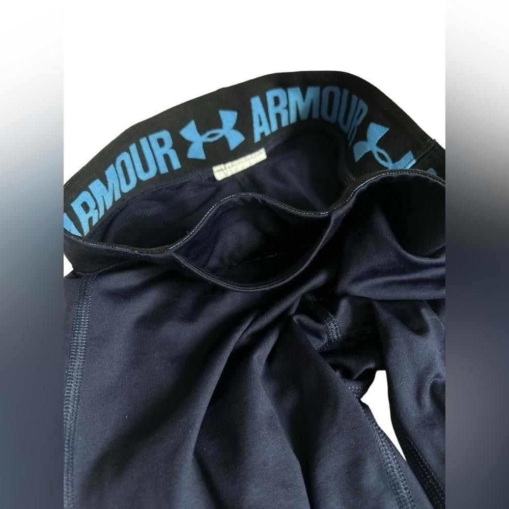 Under Armour Navy blue and black underarmour leggings small Size 28" / US 6 / IT 42 - 6 Thumbnail