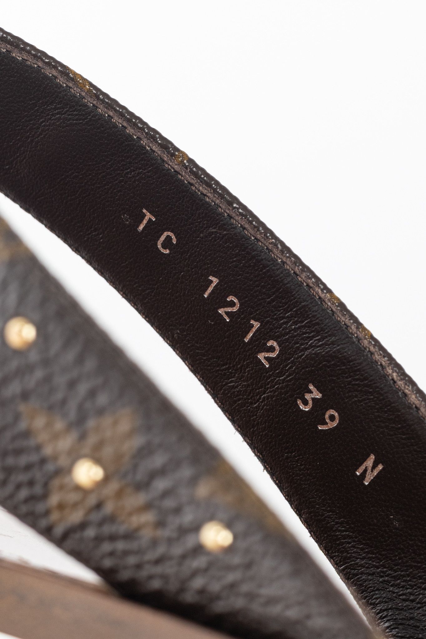 Louis Vuitton Louis Vuitton Sunny Monogram Studded Flat Thong Sandals Size US 8.5 / IT 38.5 - 12 Thumbnail
