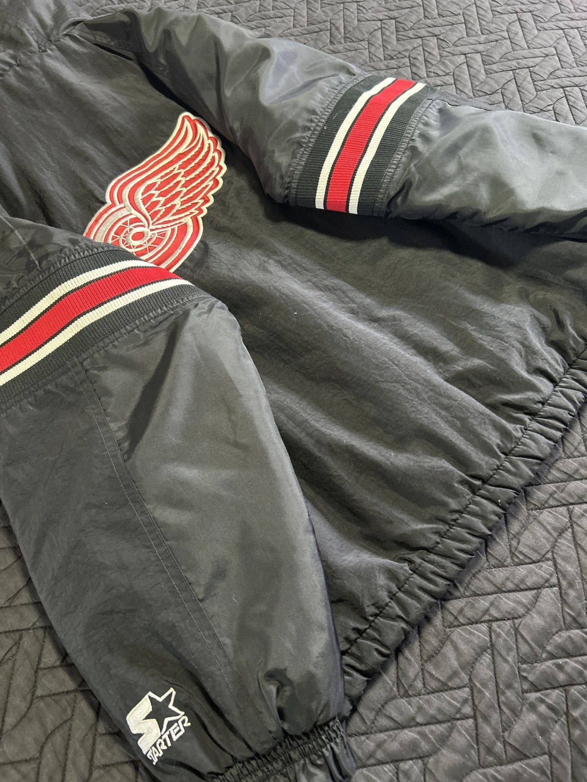 Starter Detroit red wings pullover jacket Size US M / EU 48-50 / 2 - 7 Thumbnail