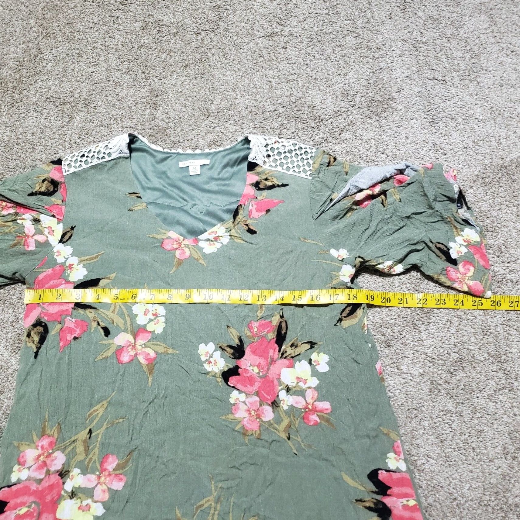Vintage EST. 1946 Shirt Blouse Women's M Floral Green Polyester Crew Neck Casual Sleeve Size M / US 6-8 / IT 42-44 - 4 Thumbnail