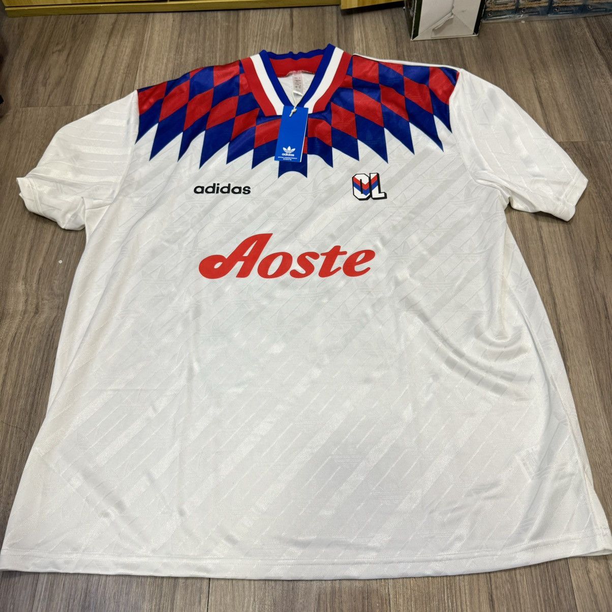 Other Lyon 95/96 retro shirt (Bnwt) Size US XXL / EU 58 / 5 - 1 Thumbnail