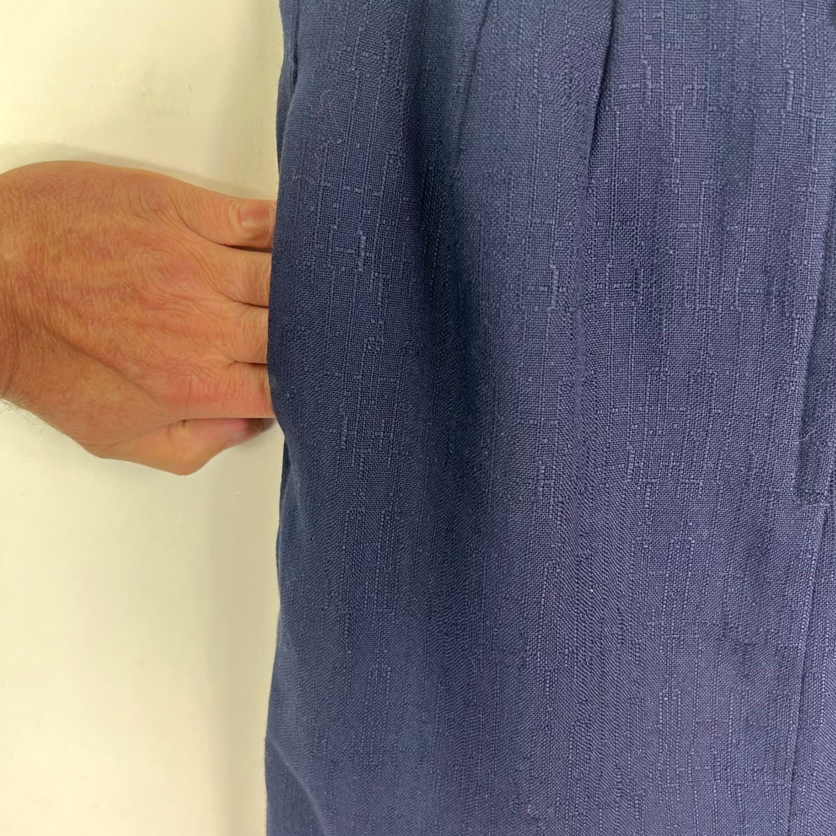 Vintage NAVY Skirt Womens A Line Textured Navy Blue Size 8 26X26 Poly Blend Polyester Rayon Zipper Pleated Lined Knee Length 90s Size 30" / US 8 / IT 44 - 3 Thumbnail
